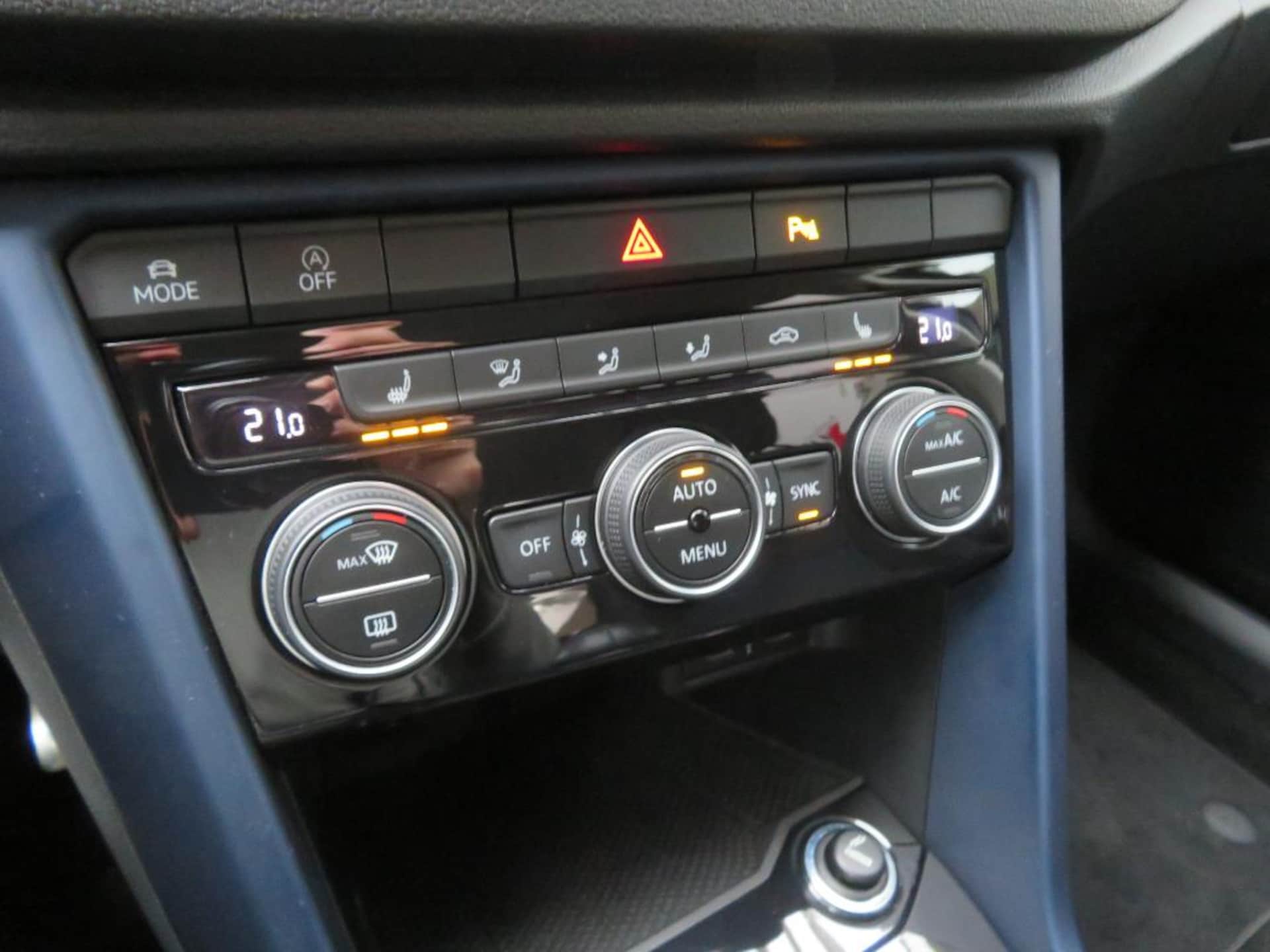 Volkswagen T-Roc United