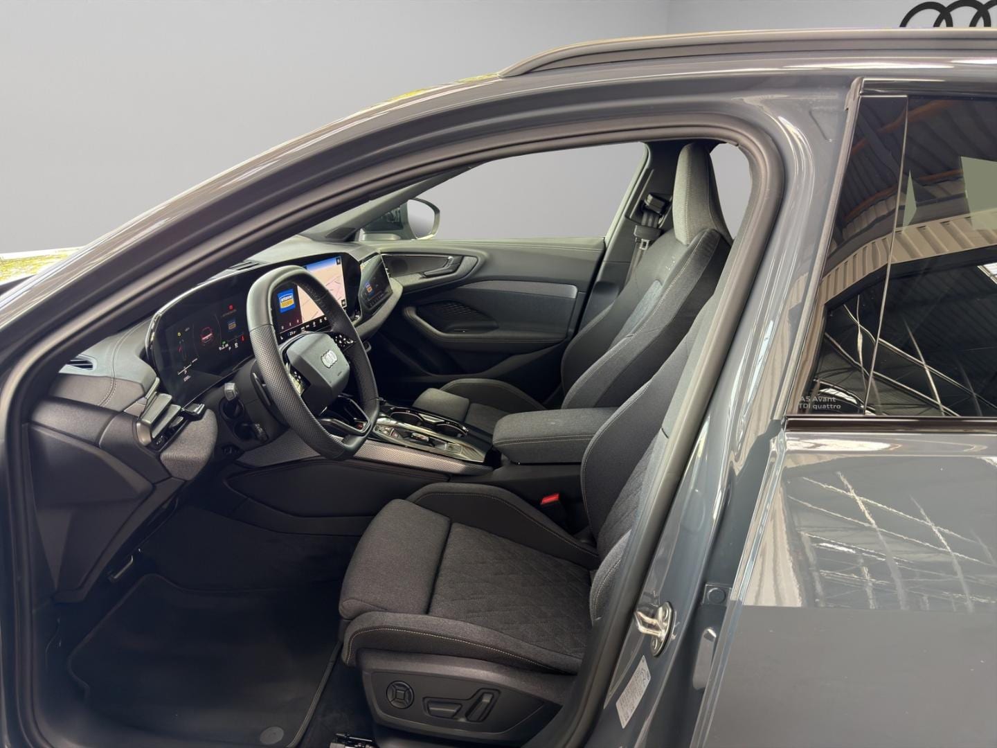 Bild über Audi A5 Avant TDI quattro 150 kW S tronic - für weitere Informationen kontaktieren Sie den Audi Partner
