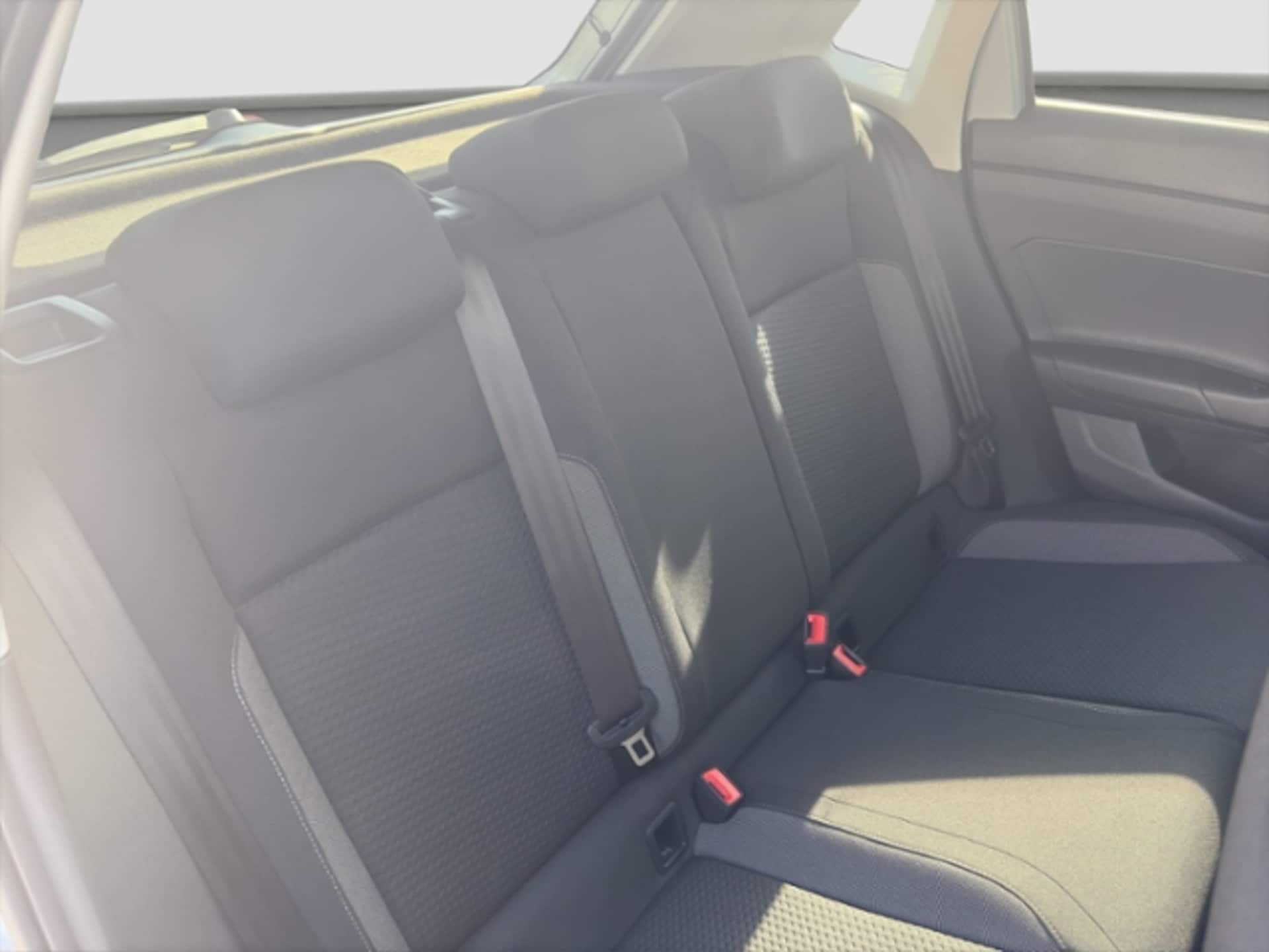Volkswagen Polo Active