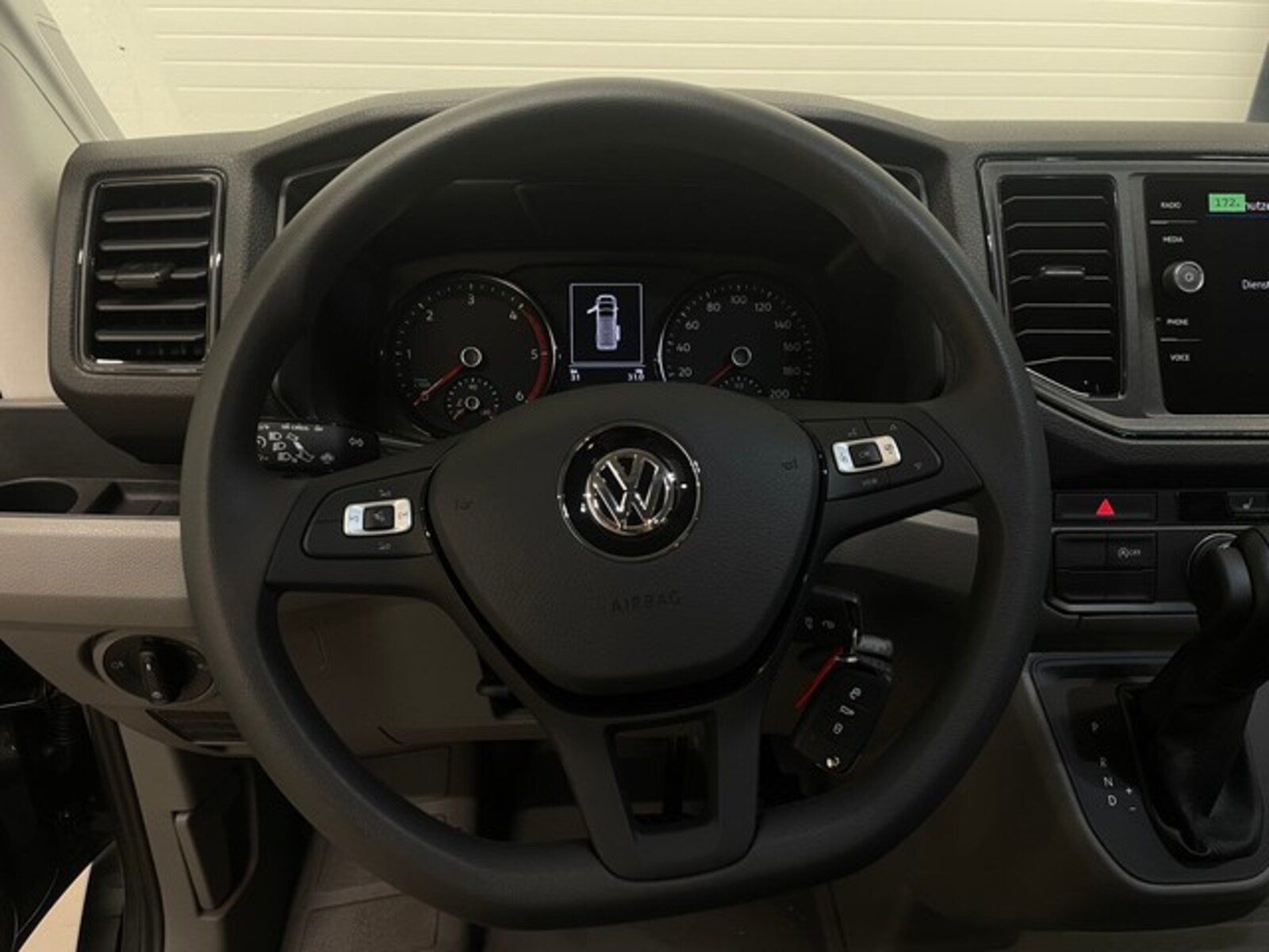 Volkswagen Crafter Kasten mittlerer Radstand – Bild 12