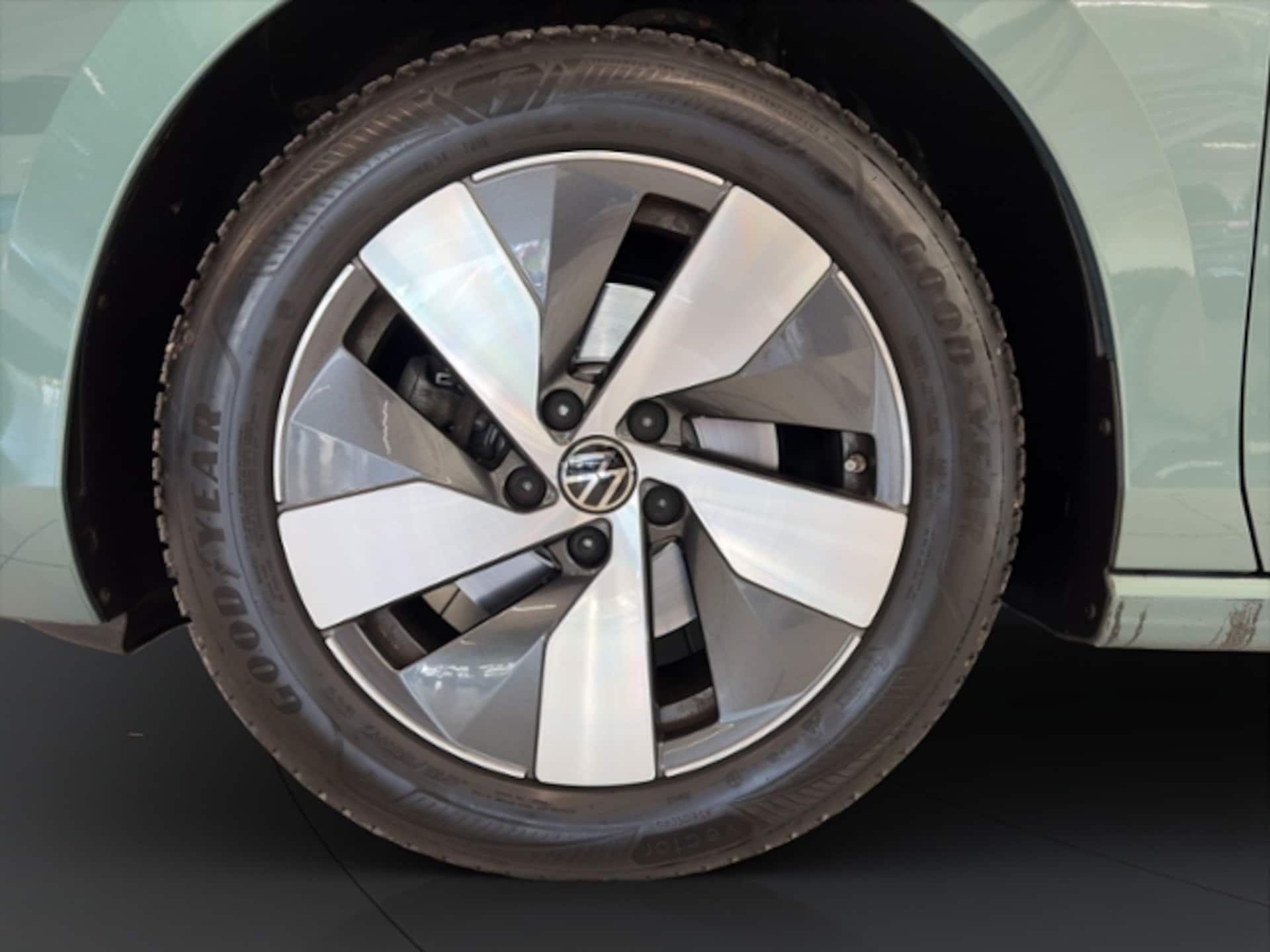 Volkswagen Passat Elegance