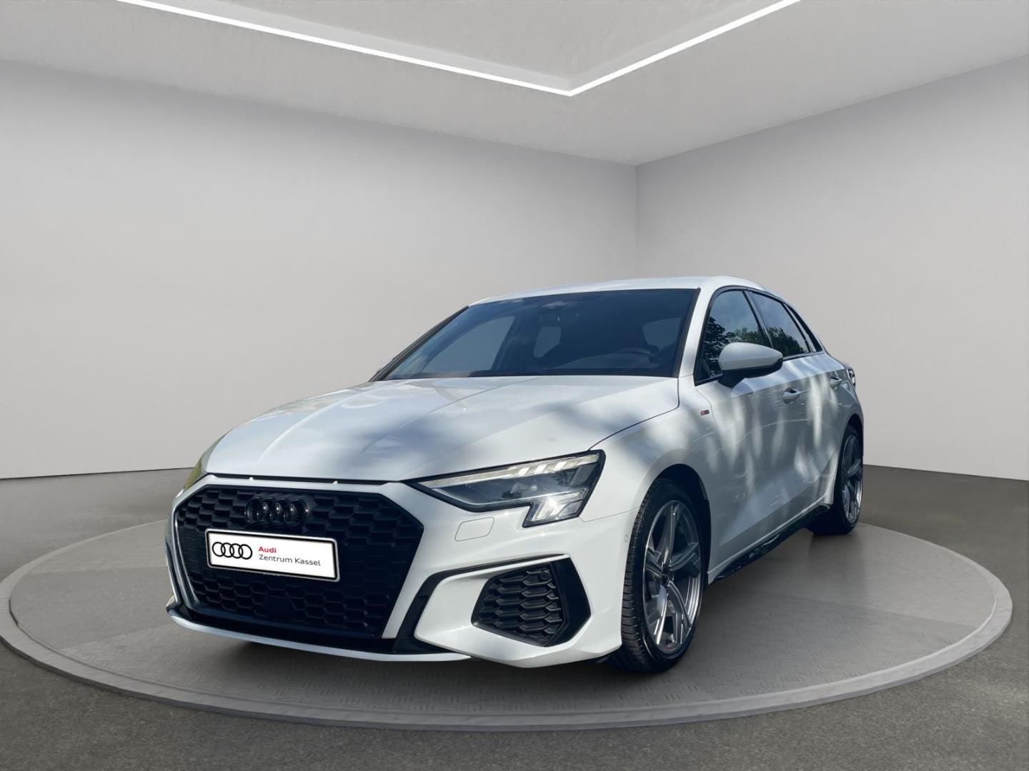Bild über Audi A3 Sportback S line 30 TFSI S tronic - für weitere Informationen kontaktieren Sie den Audi Partner