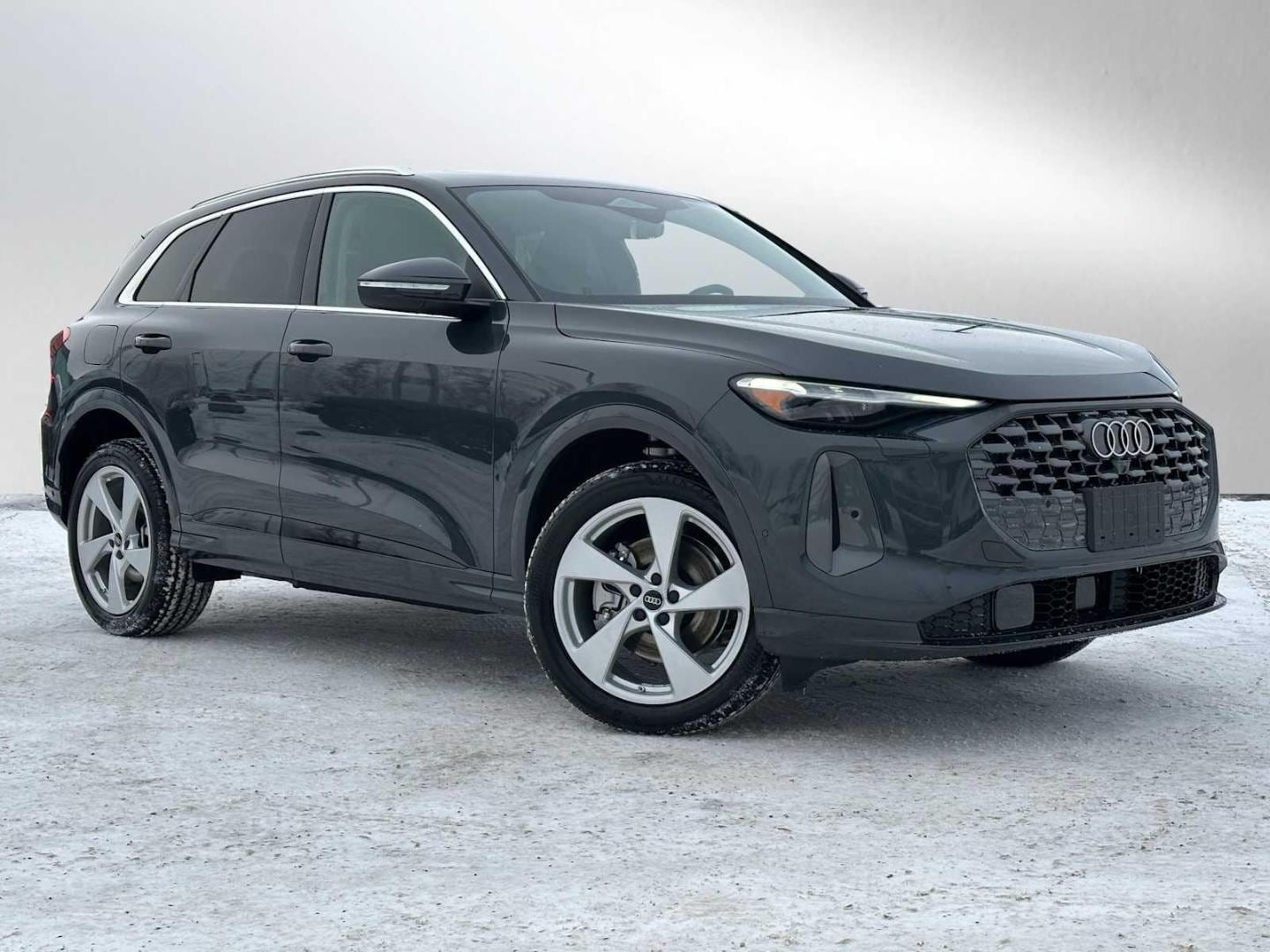 2025 Audi Q5 40 Premium Plus's photo