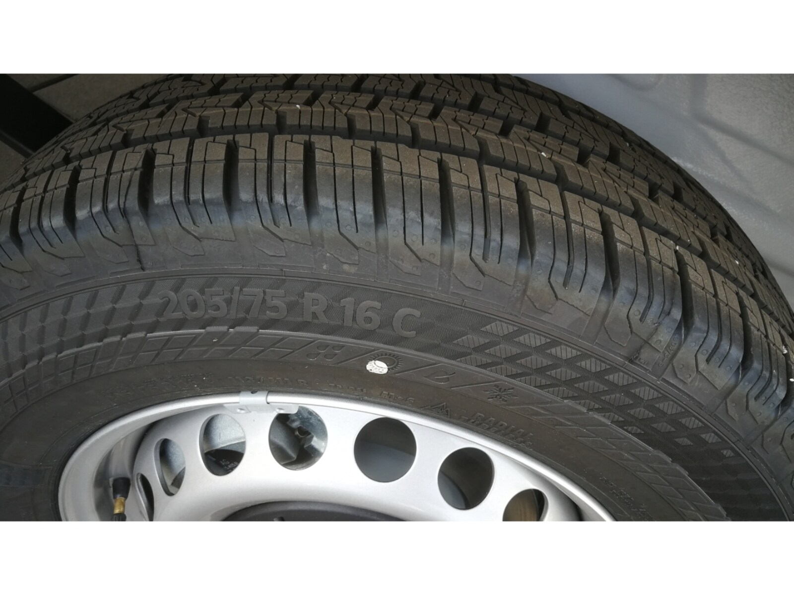 Volkswagen Crafter Kasten mittlerer Radstand – Bild 15