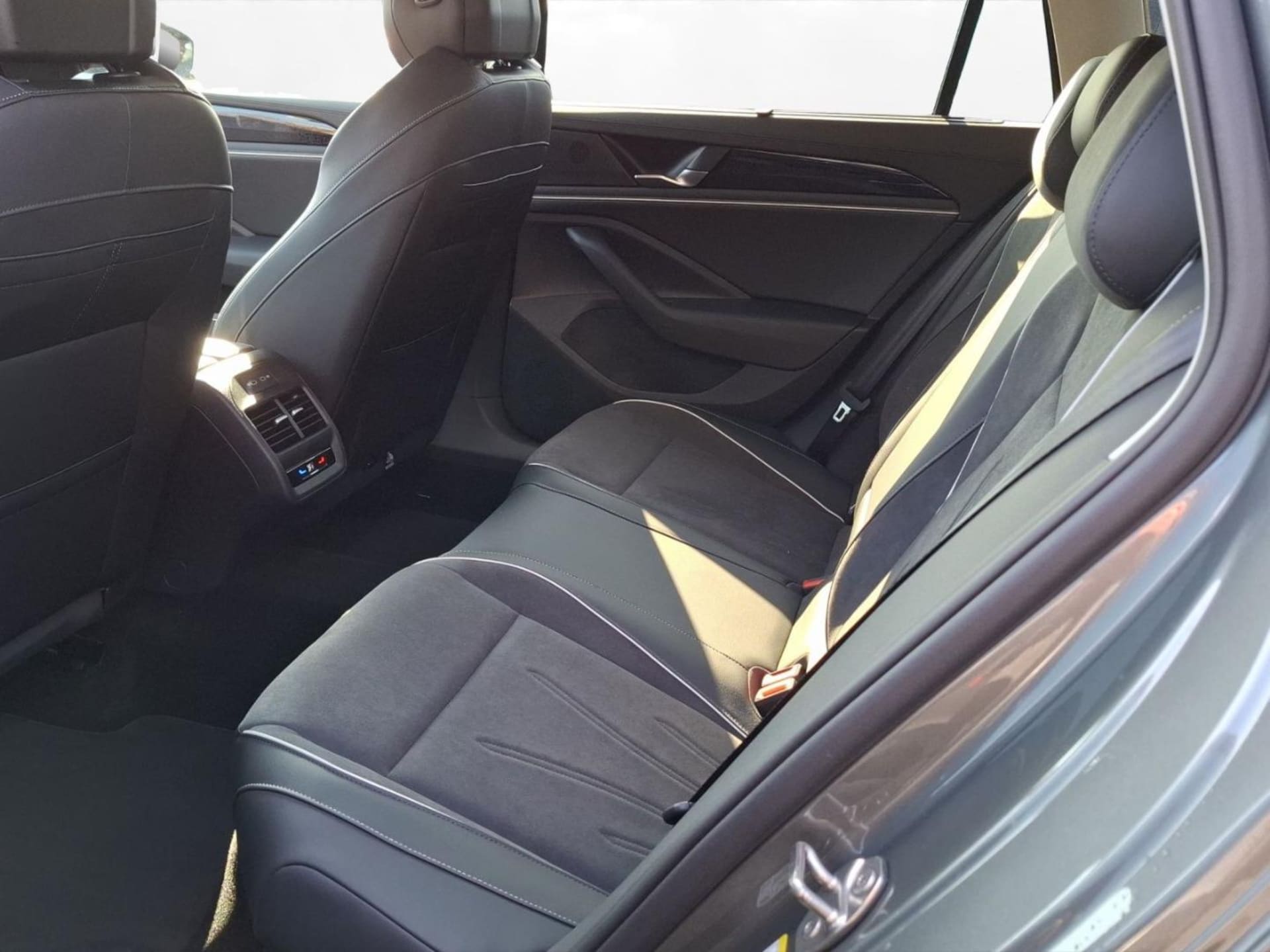 Volkswagen Passat Business