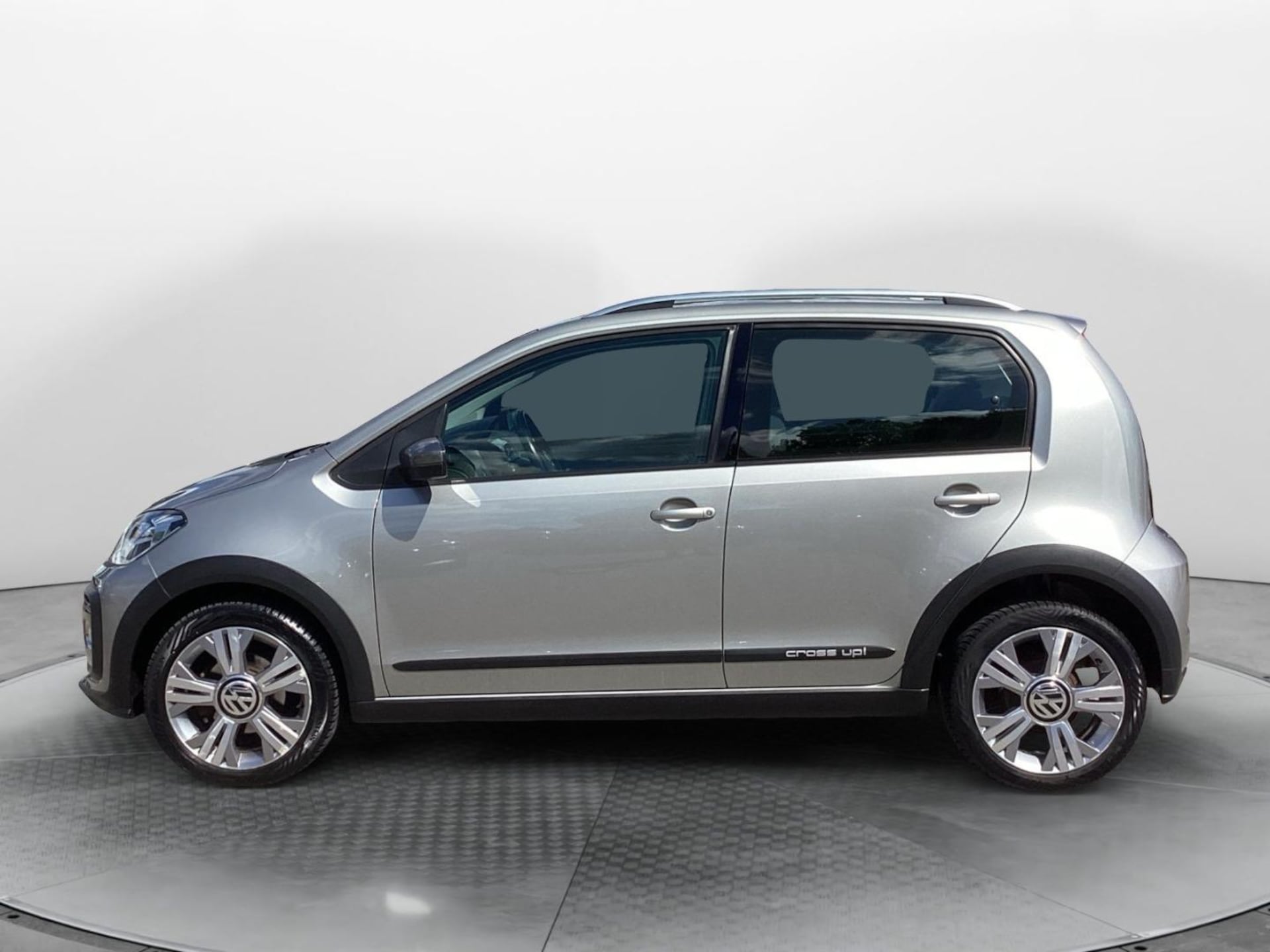 Volkswagen up! cross up!