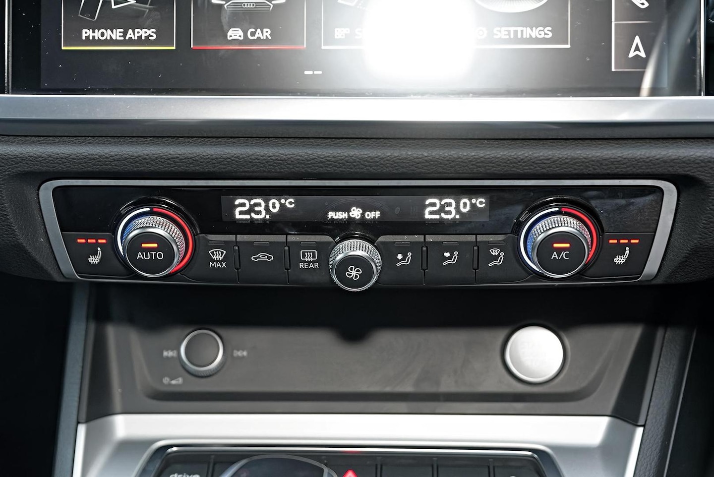 Image about Audi Q3 40 TFSI quattro S tronic