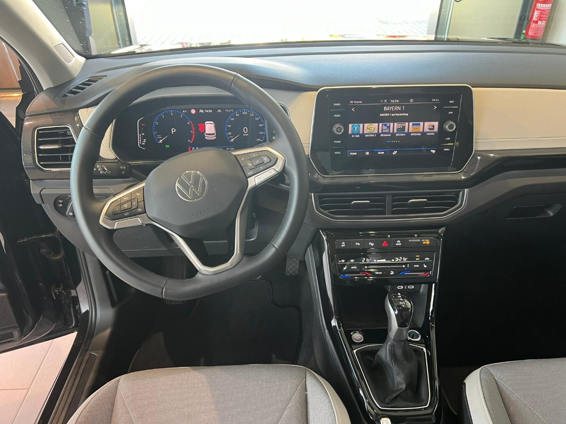 Volkswagen T-Cross Style