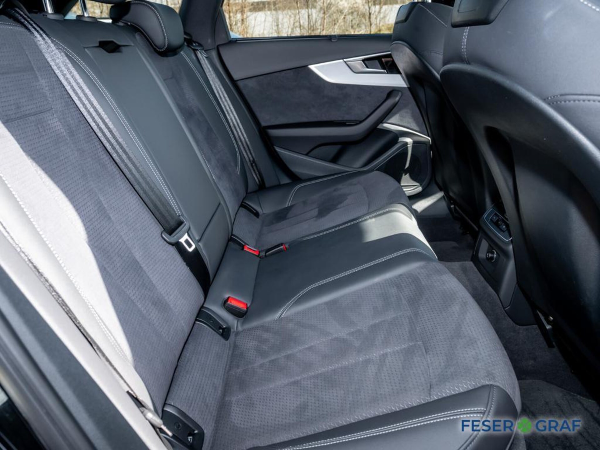 Audi A4 Avant S line