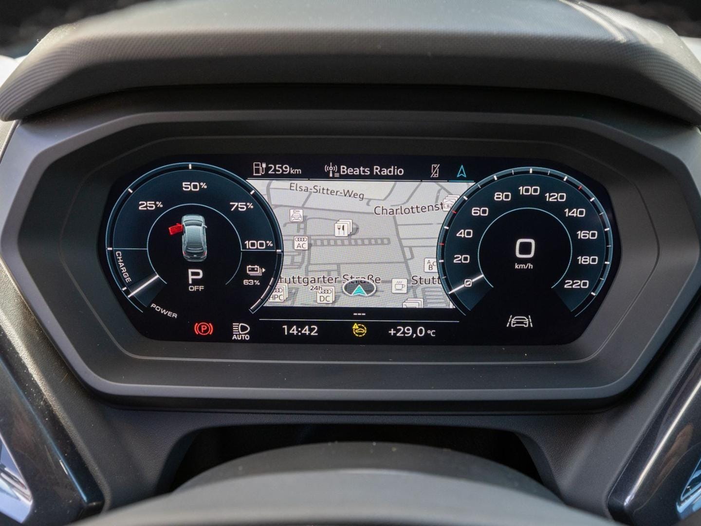 Bild über Audi Q4 e-tron 40 e-tron - für weitere Informationen kontaktieren Sie den Audi Partner