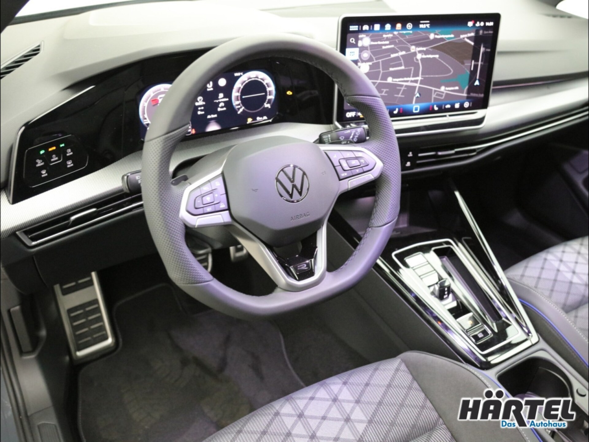 Volkswagen Golf R-Line