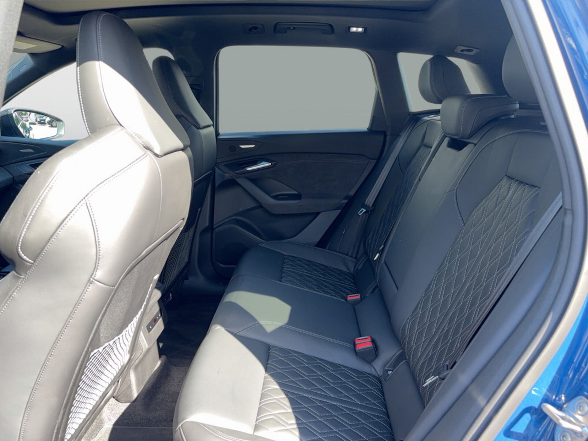 Audi SQ6 SUV e-tron