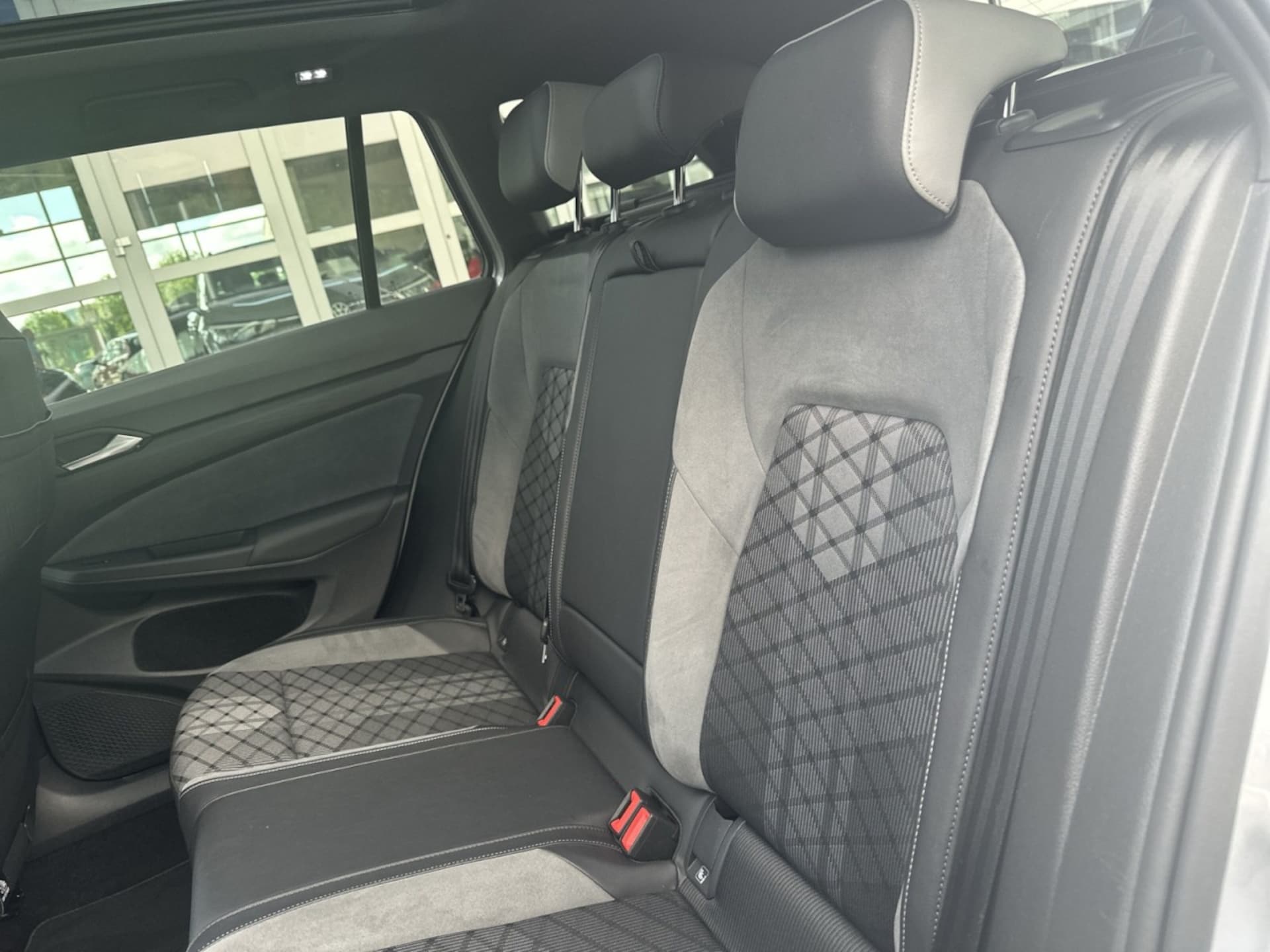 Volkswagen Golf Variant R-Line