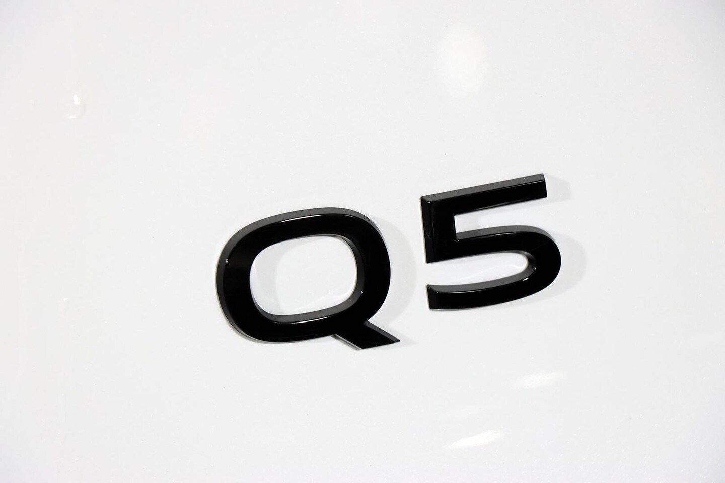 Image about Audi Q5 SUV e-hybrid quattro S tronic