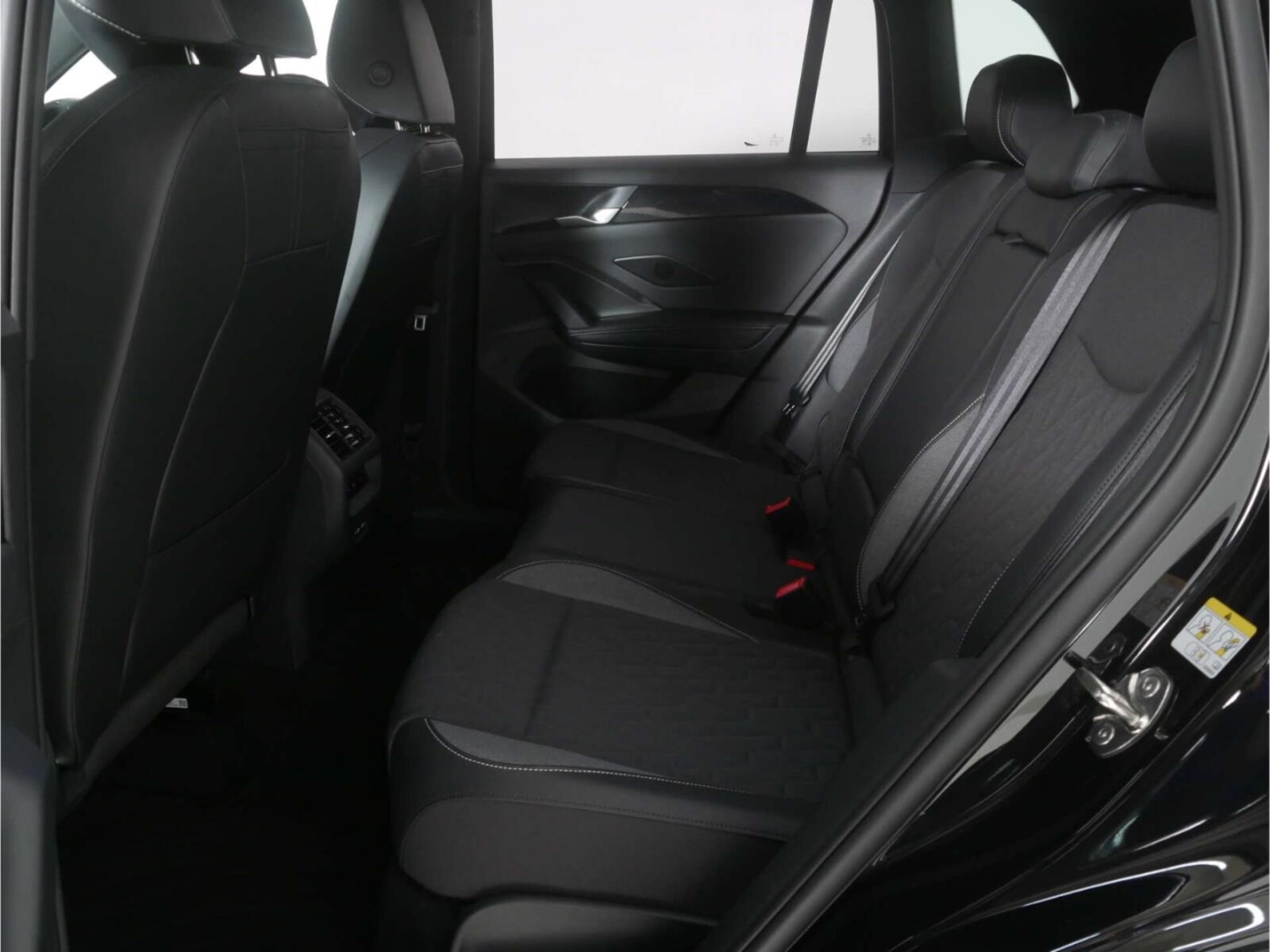 Volkswagen Tiguan – Bild 11