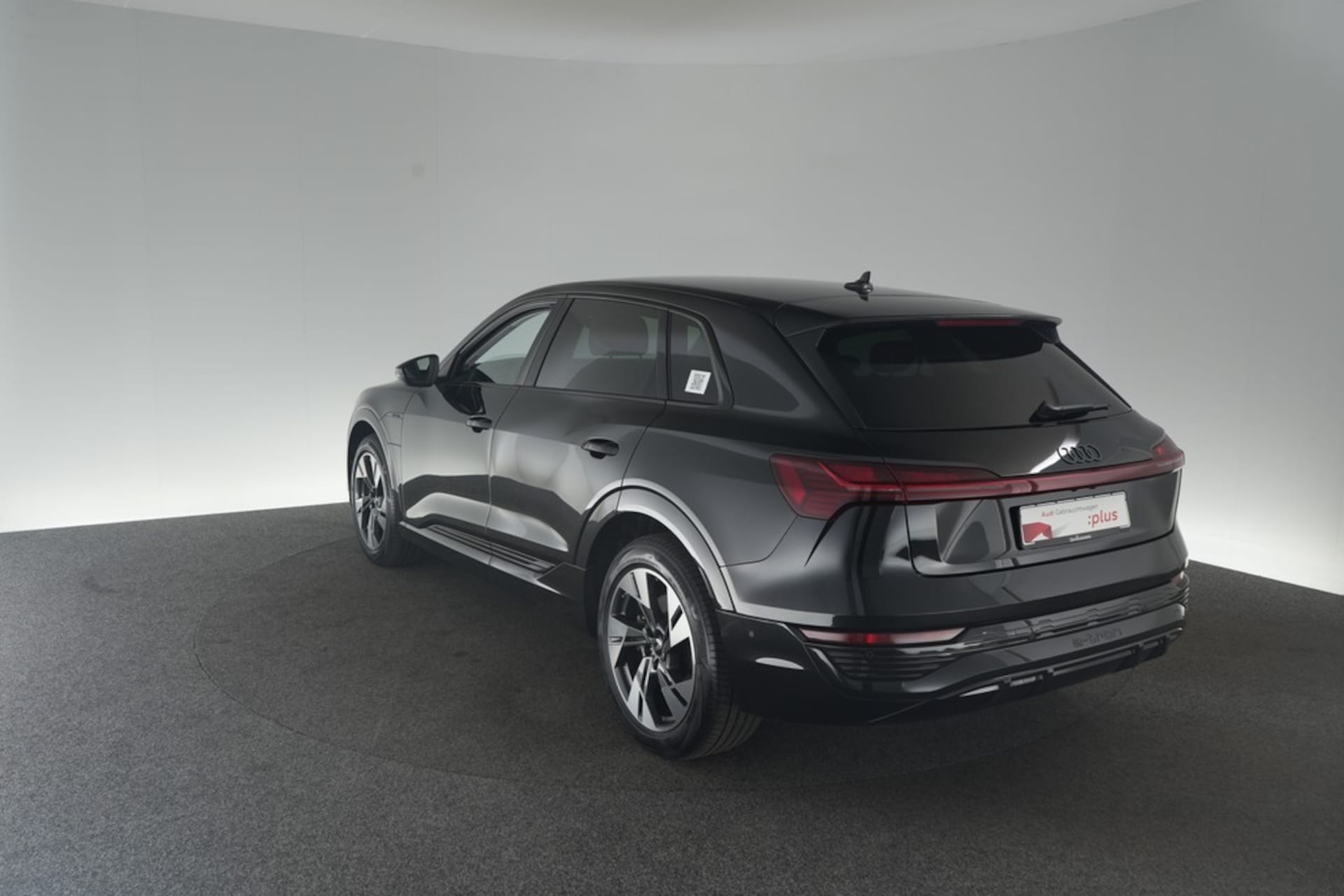 Audi Q8 e-tron S line