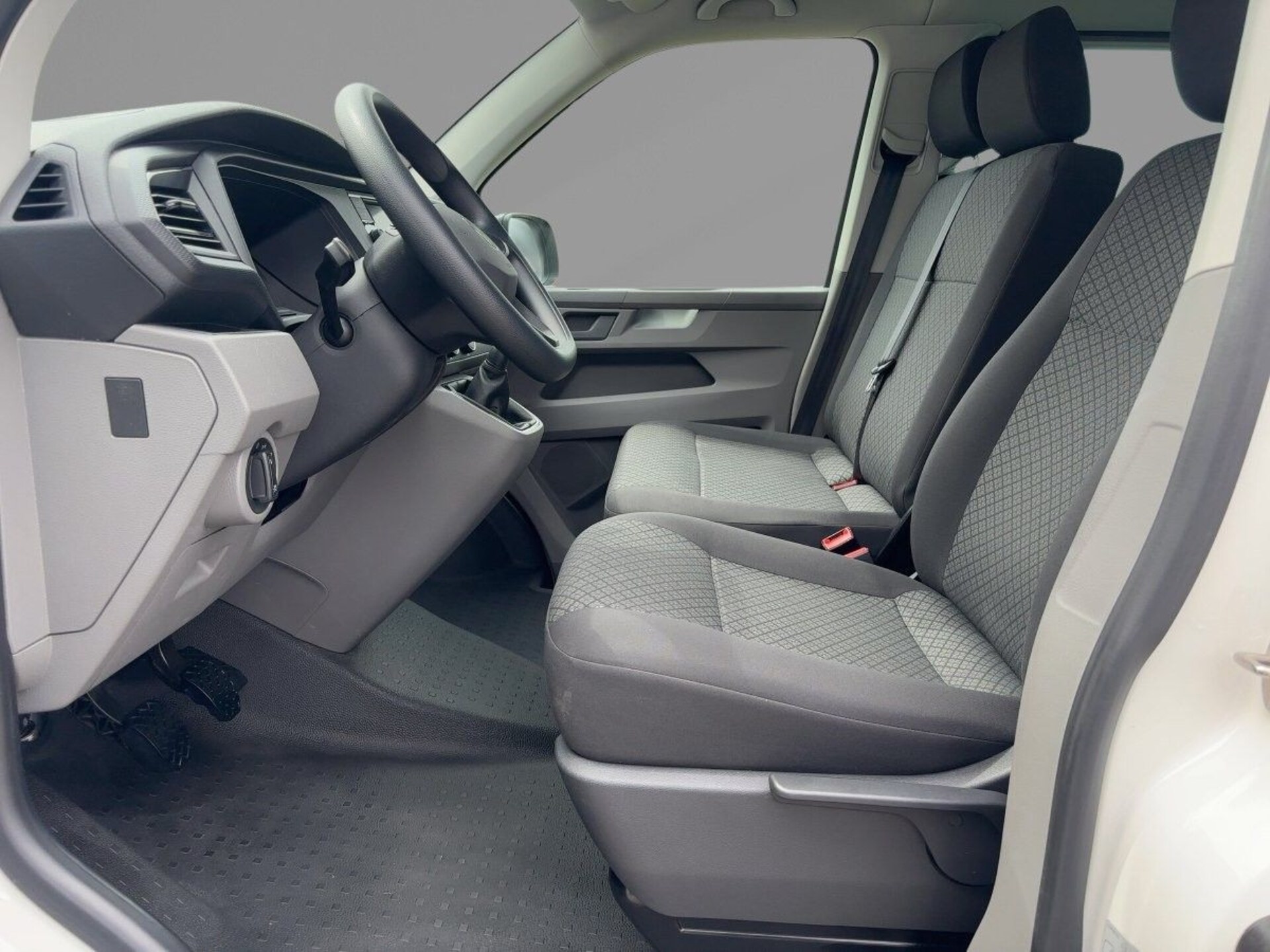 Volkswagen T6.1 Caravelle langer Radstand Trendline