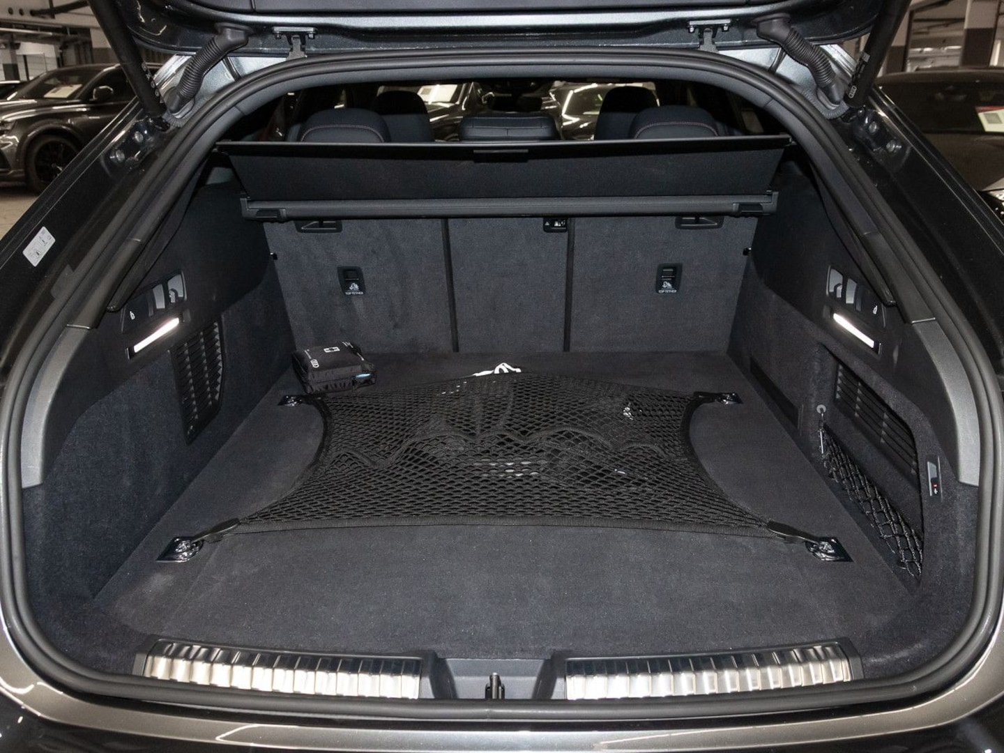 Bild über Audi A6 Avant e-hybrid e-hybrid quattro 220 kW S tronic - für weitere Informationen kontaktieren Sie den Audi Partner