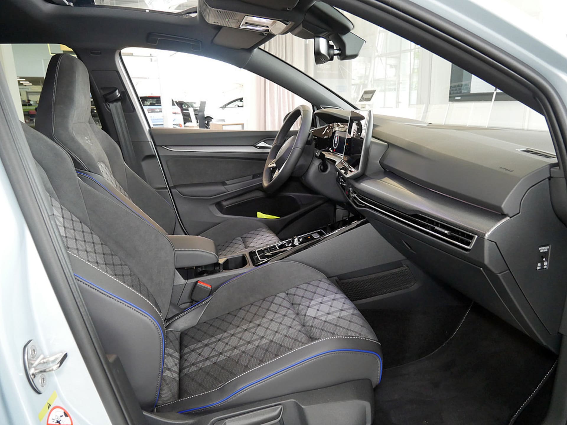 Volkswagen Golf R-Line