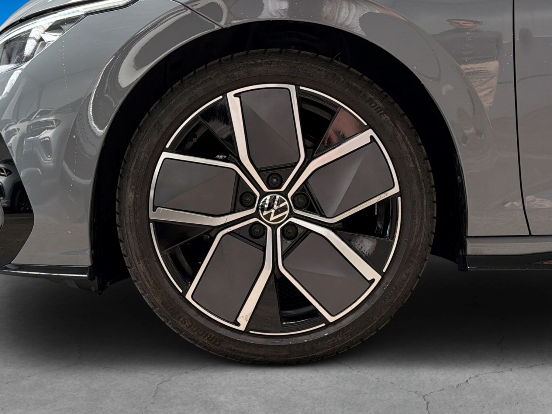 Volkswagen Golf R-Line