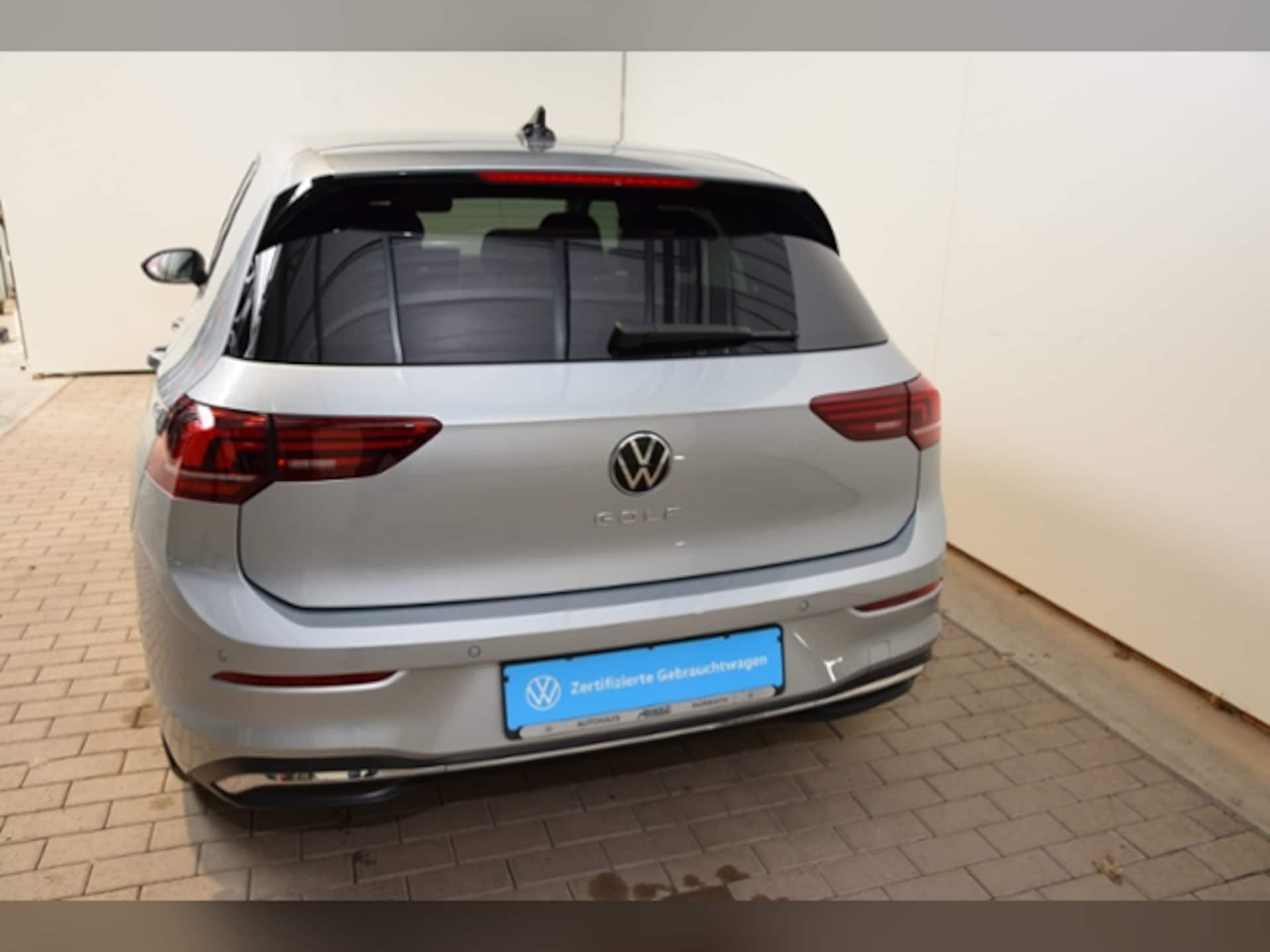 Volkswagen Golf Style