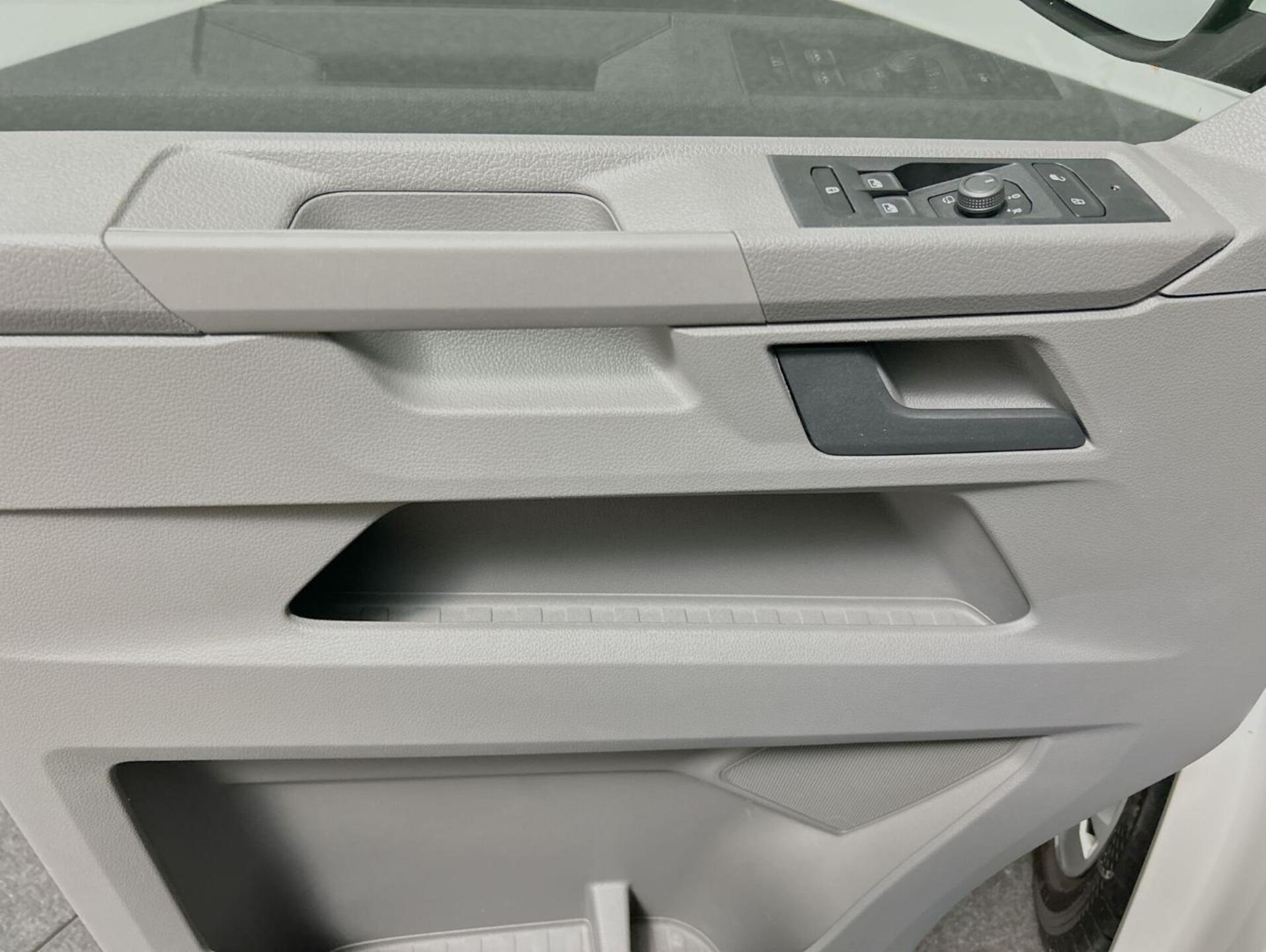 Volkswagen T6.1 Transporter Kasten kurzer Radstand