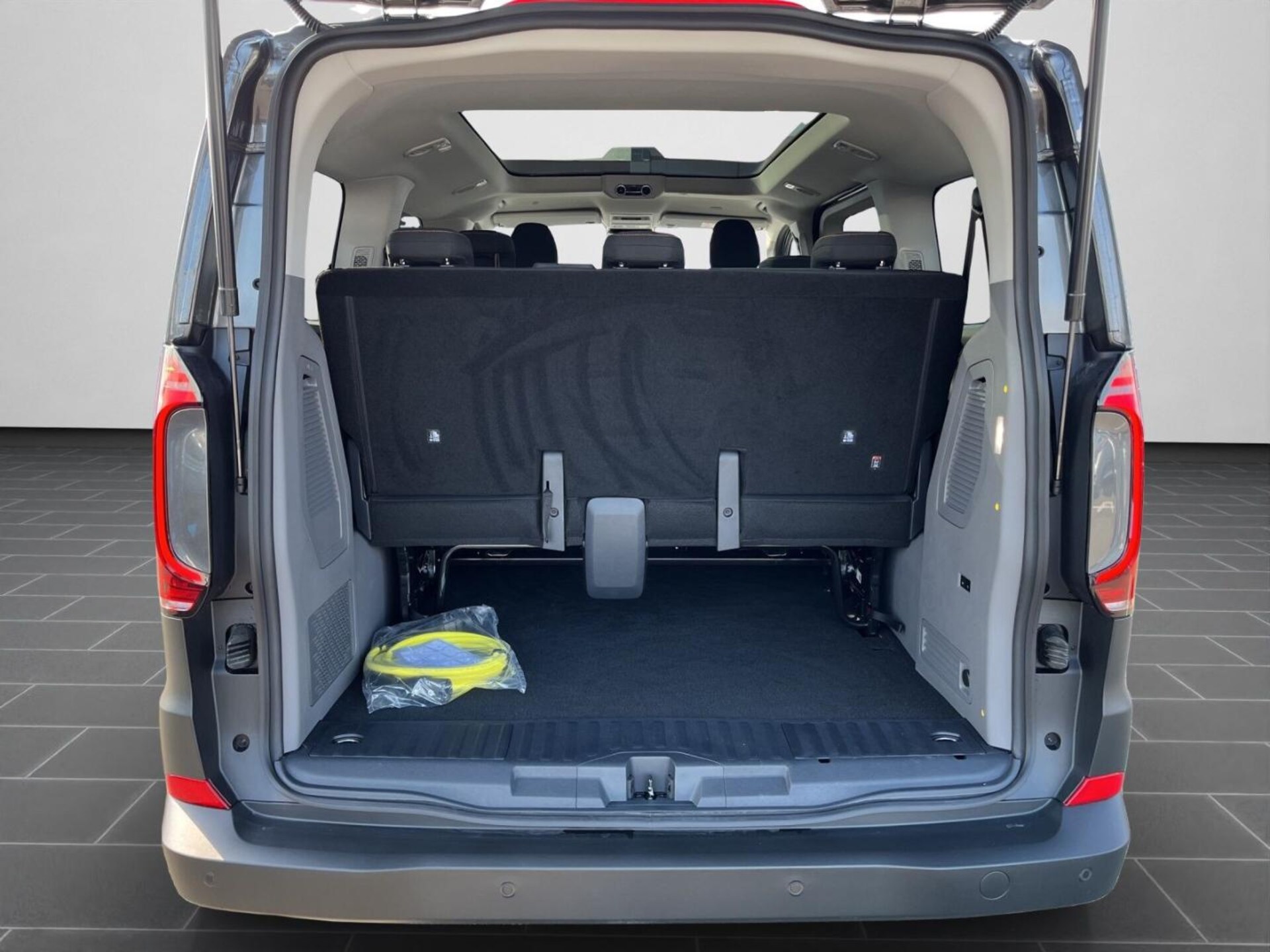Volkswagen e-Caravelle Life