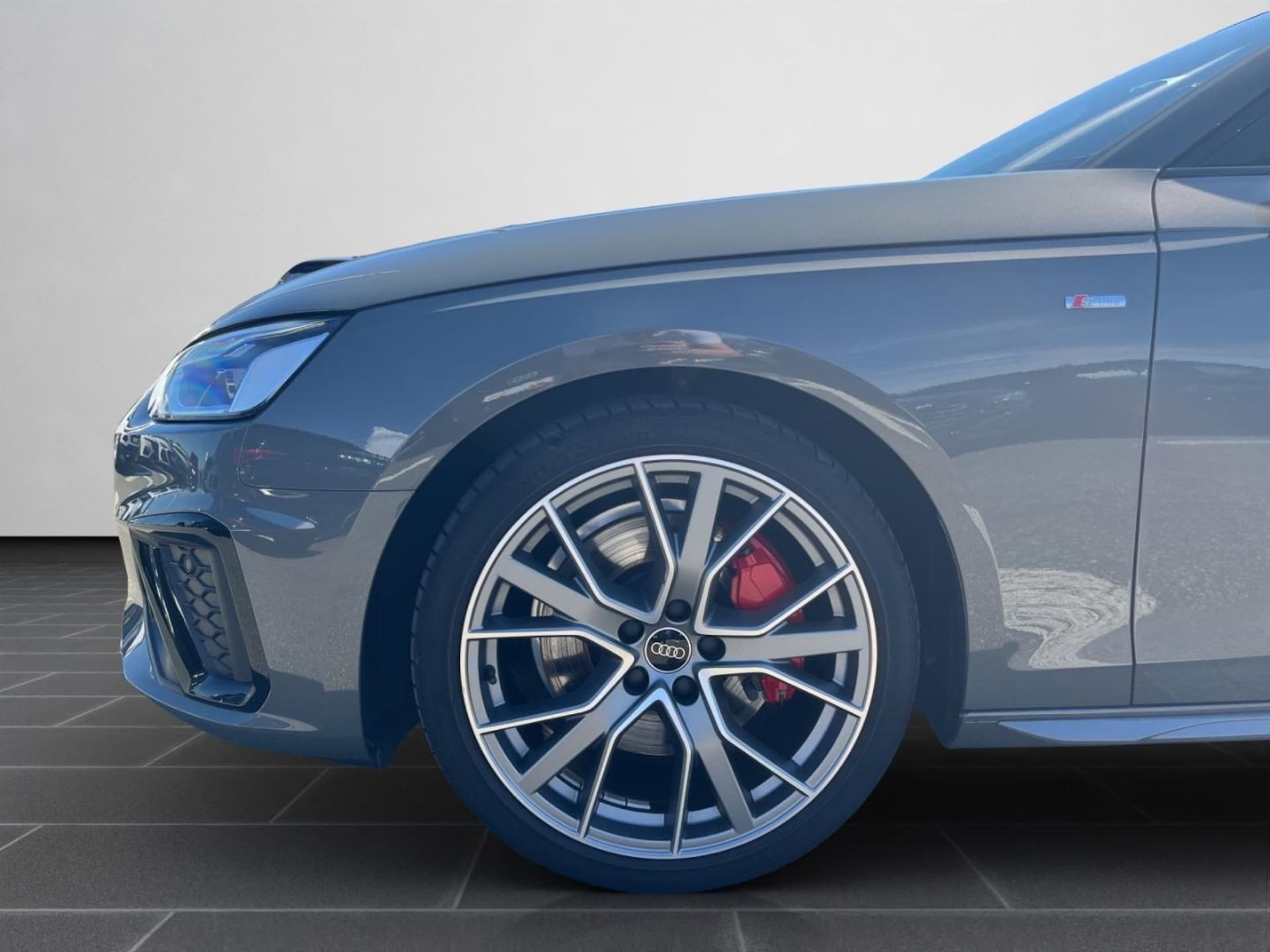 Audi A4 Avant S line