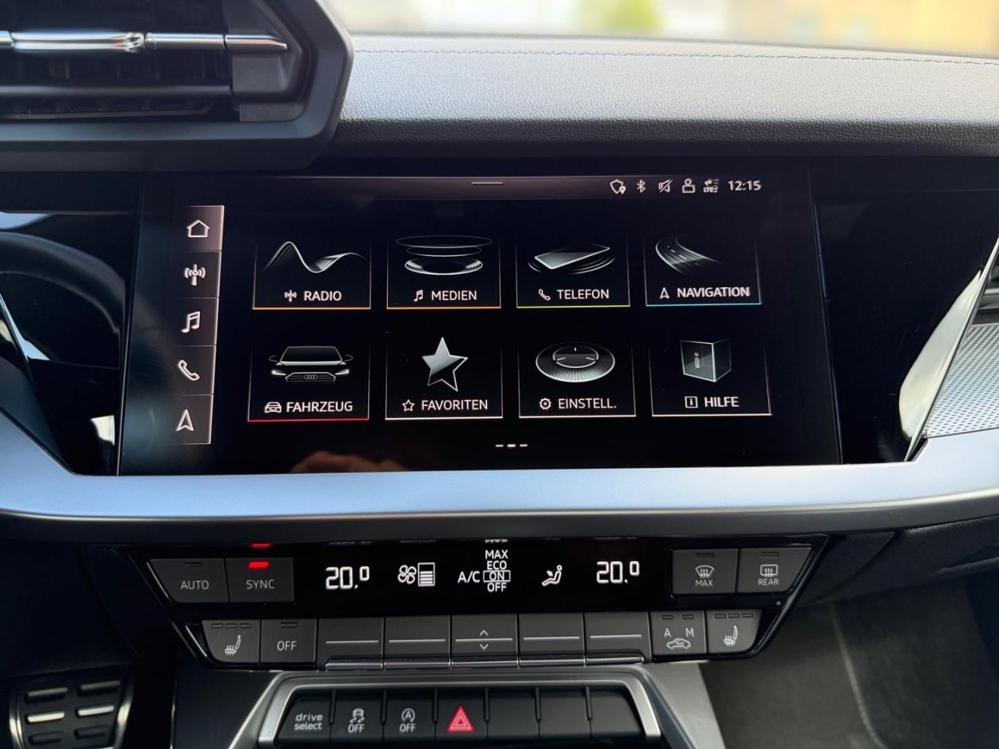 Bild über Audi S3 Limousine TFSI quattro S tronic - für weitere Informationen kontaktieren Sie den Audi Partner