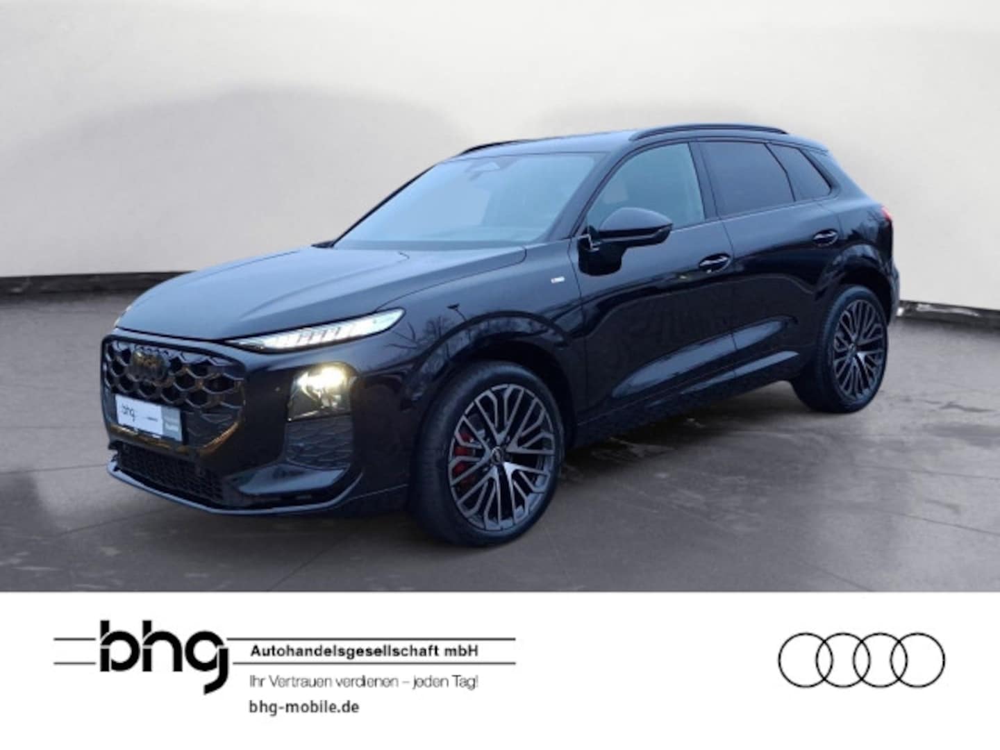 Bild über Audi Q3 SUV TFSI 110 kW S tronic - für weitere Informationen kontaktieren Sie den Audi Partner