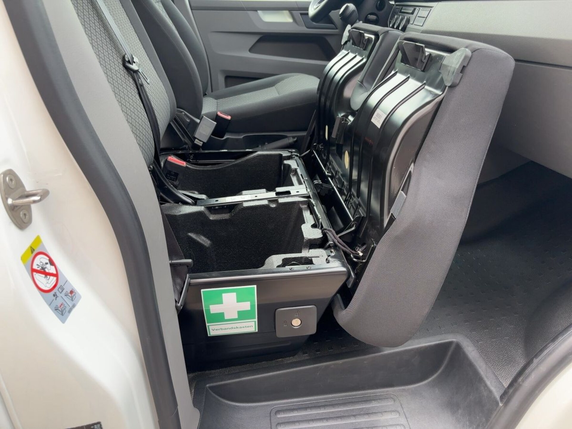Volkswagen T6.1 Caravelle langer Radstand Trendline