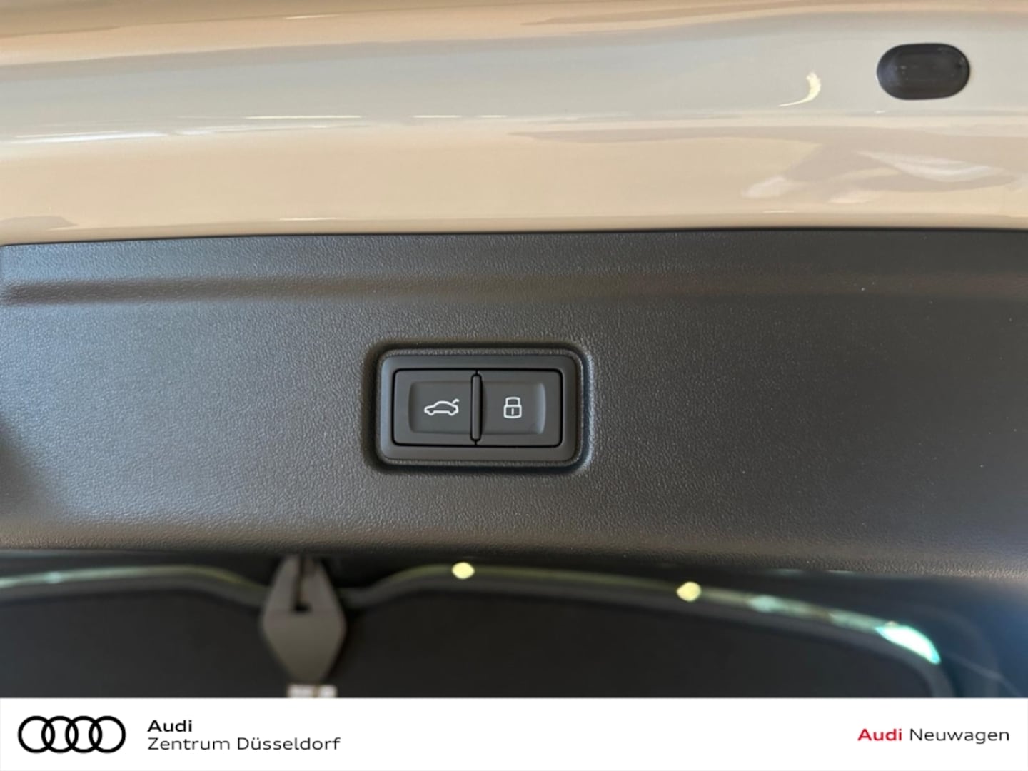 Bild über Audi A6 Avant e-tron S line business e-tron performance 270 kW - für weitere Informationen kontaktieren Sie den Audi Partner