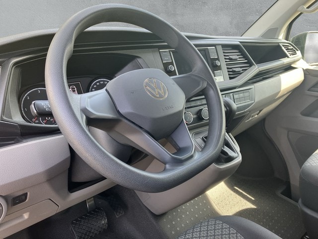 Volkswagen T6.1 Caravelle larger