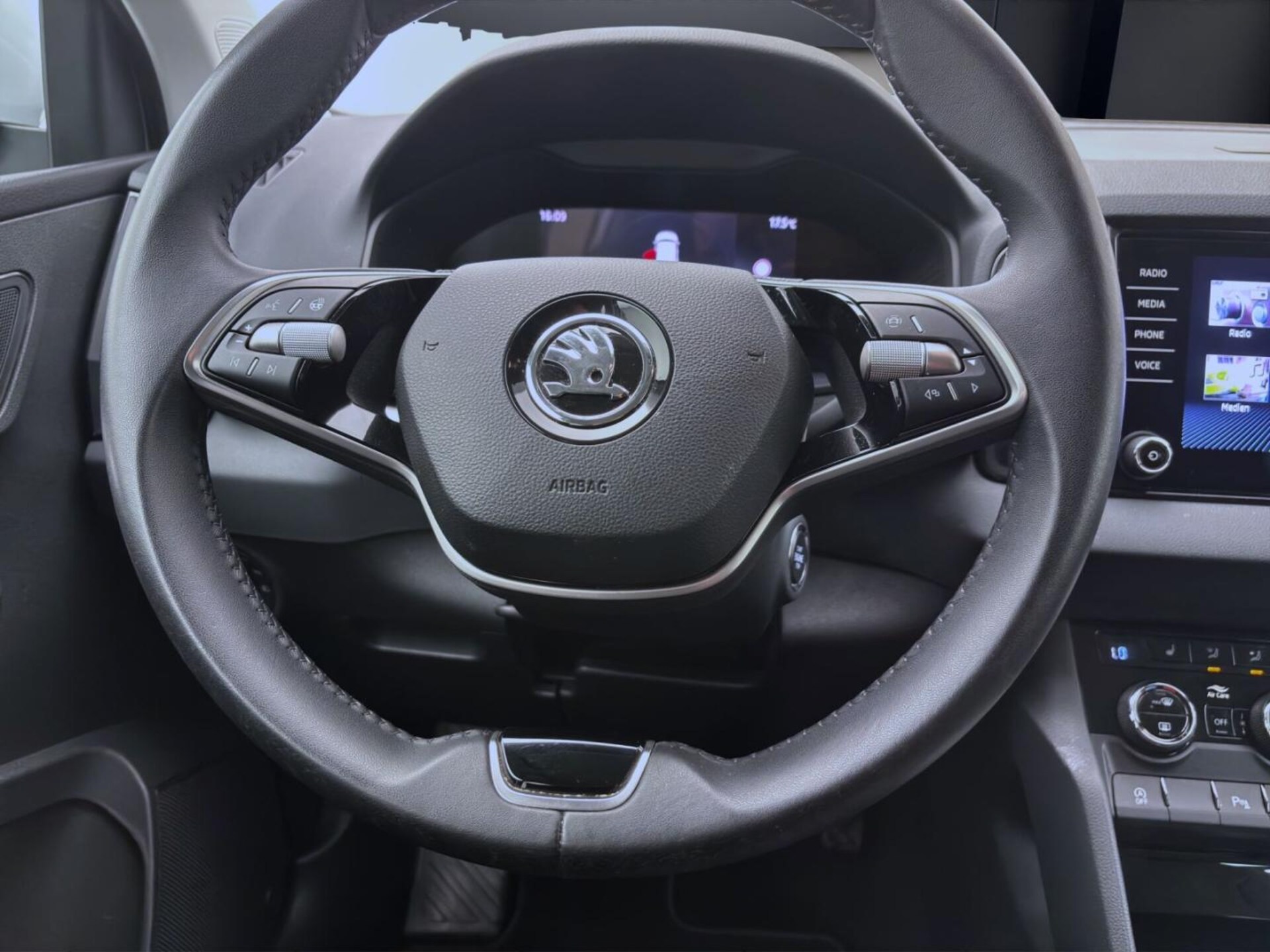 Skoda Karoq Selection