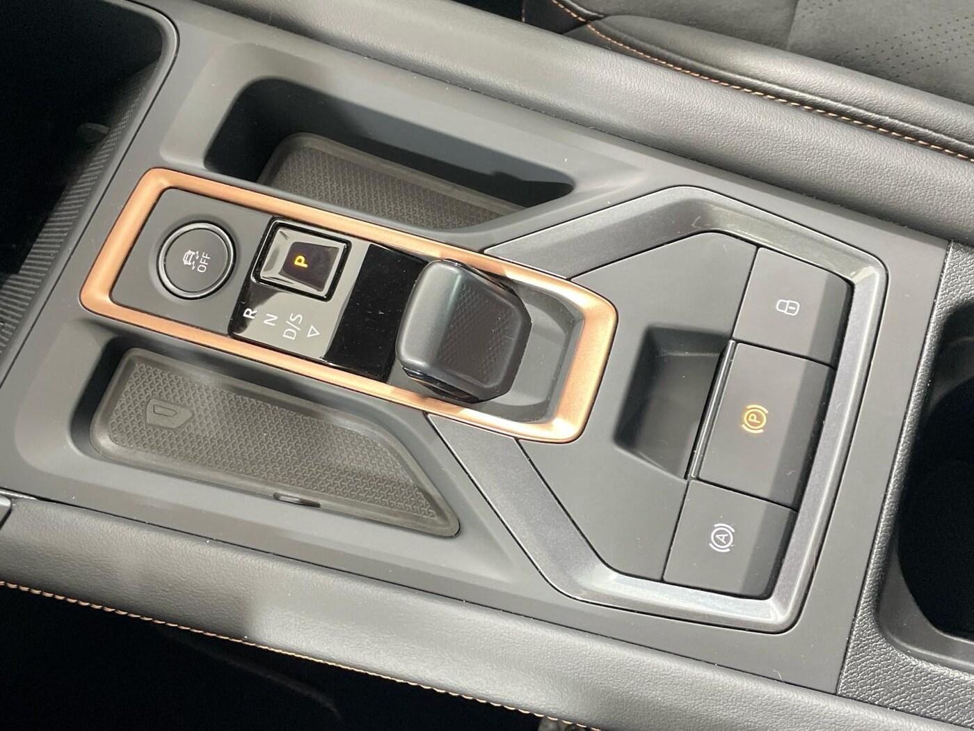 CUPRA Formentor 1.5 eTSI DSG 110 kW (150 CV) — photo 21