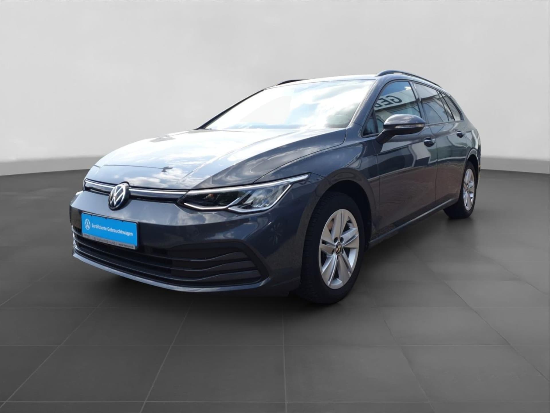 Volkswagen Golf Variant Life