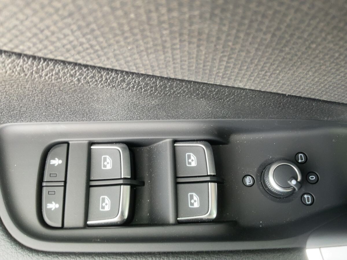 Image about Audi Q2 advanced 30 TFSI Schaltgetriebe