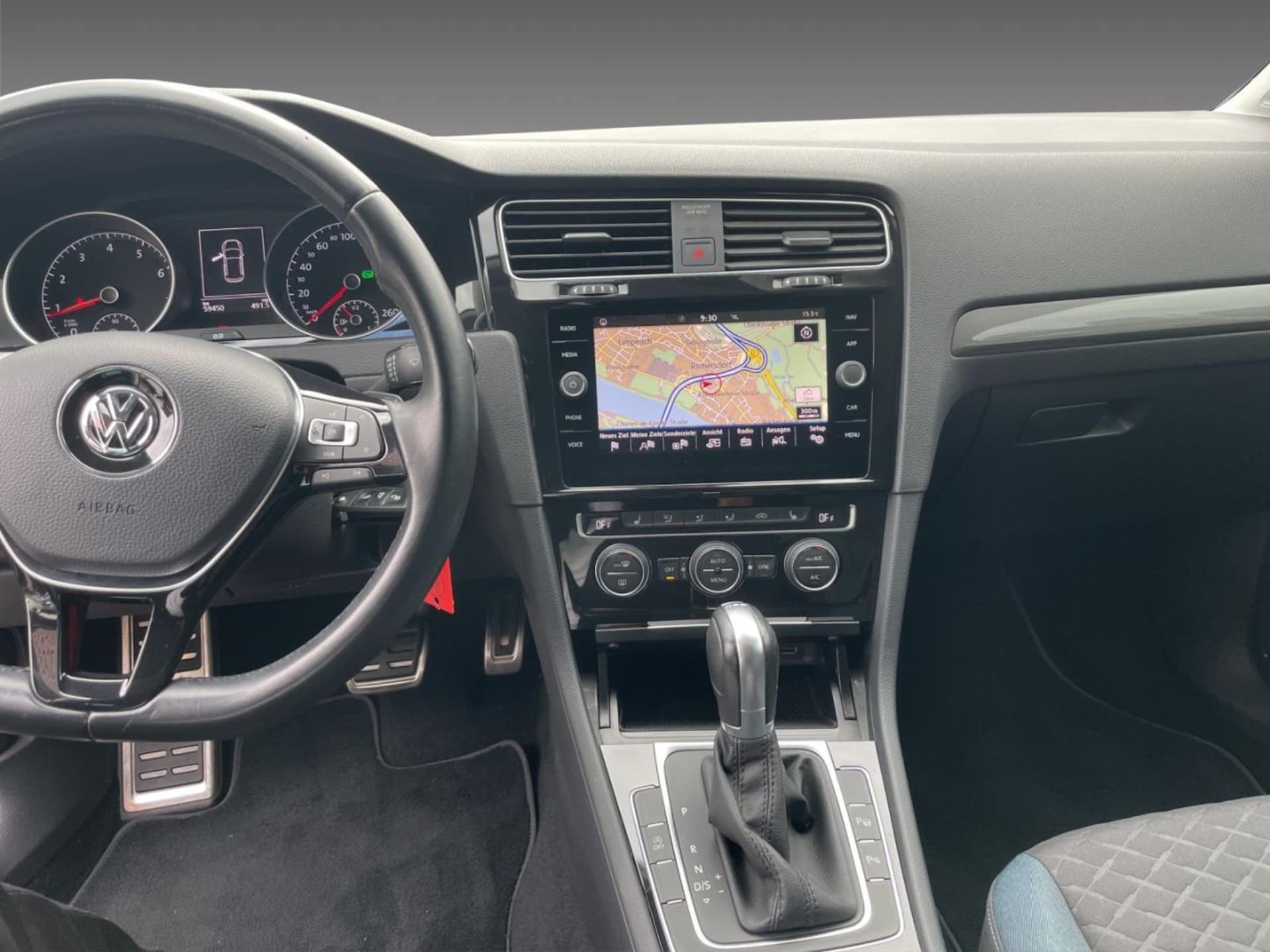 Volkswagen Golf IQ.DRIVE
