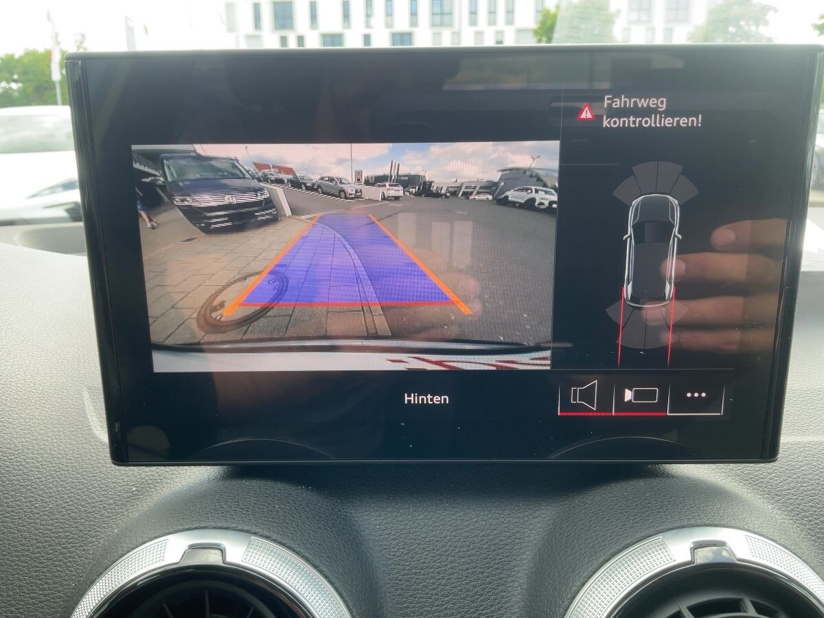 Image about Audi Q2 advanced 30 TFSI Schaltgetriebe