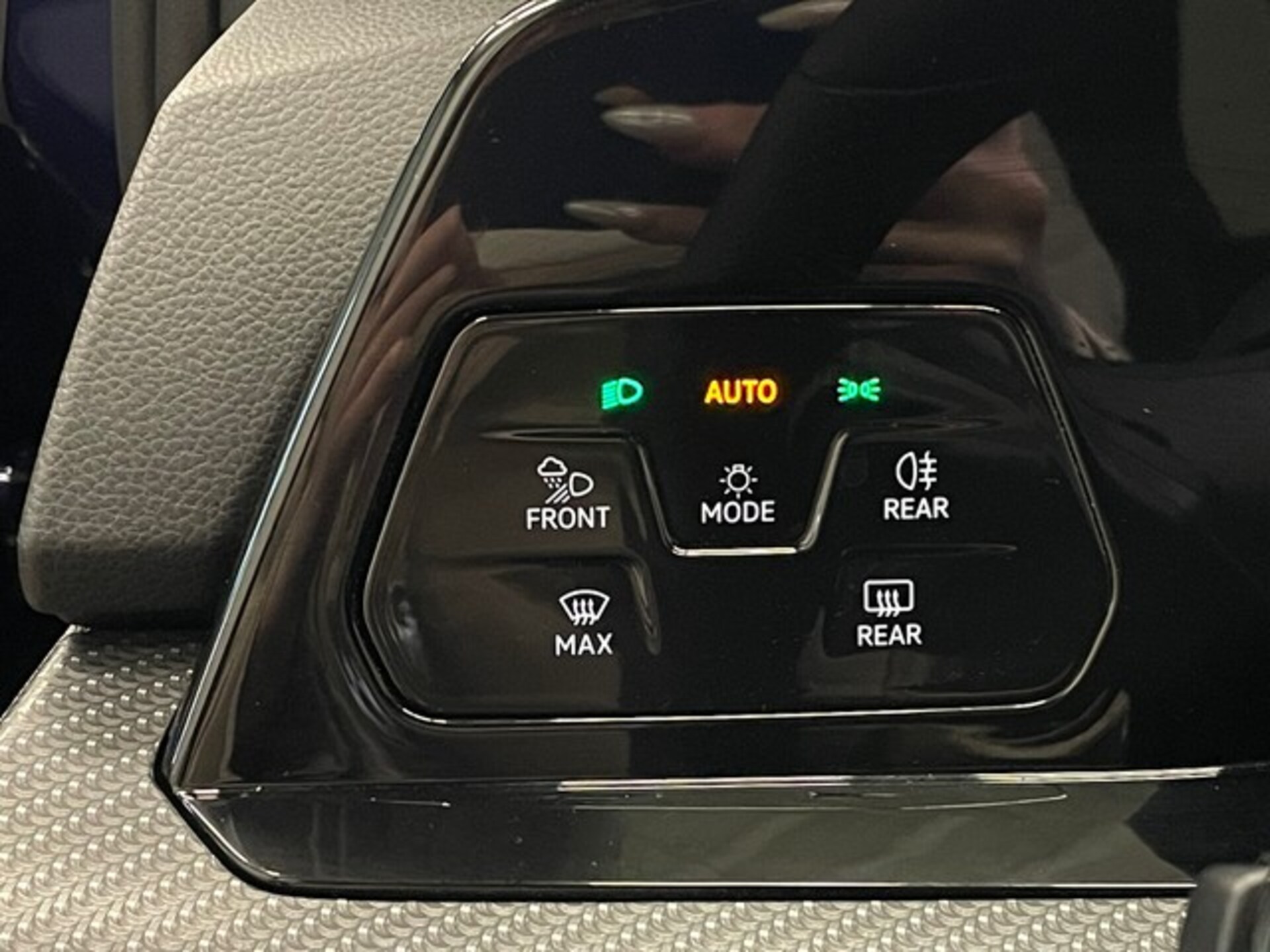 Volkswagen Golf R-Line