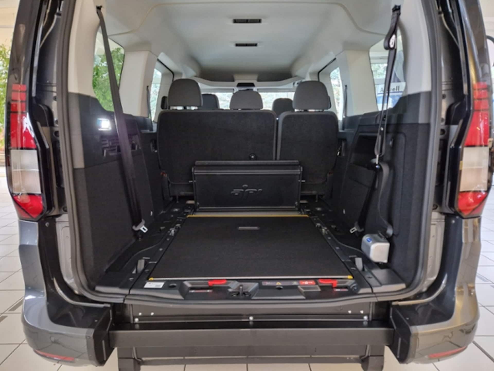 Volkswagen Caddy Maxi Basis-Modell