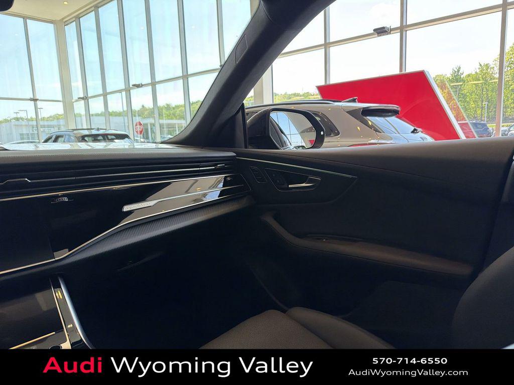 2026 Audi RS Q8 Base - Photo 11