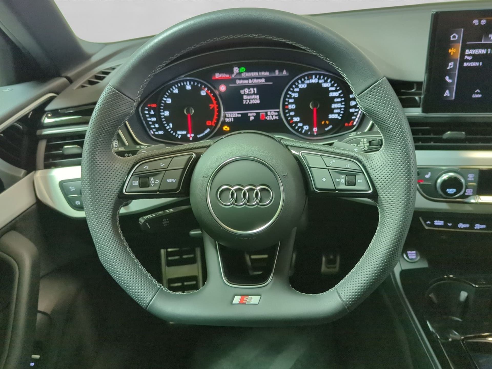 Audi A4 Avant S line