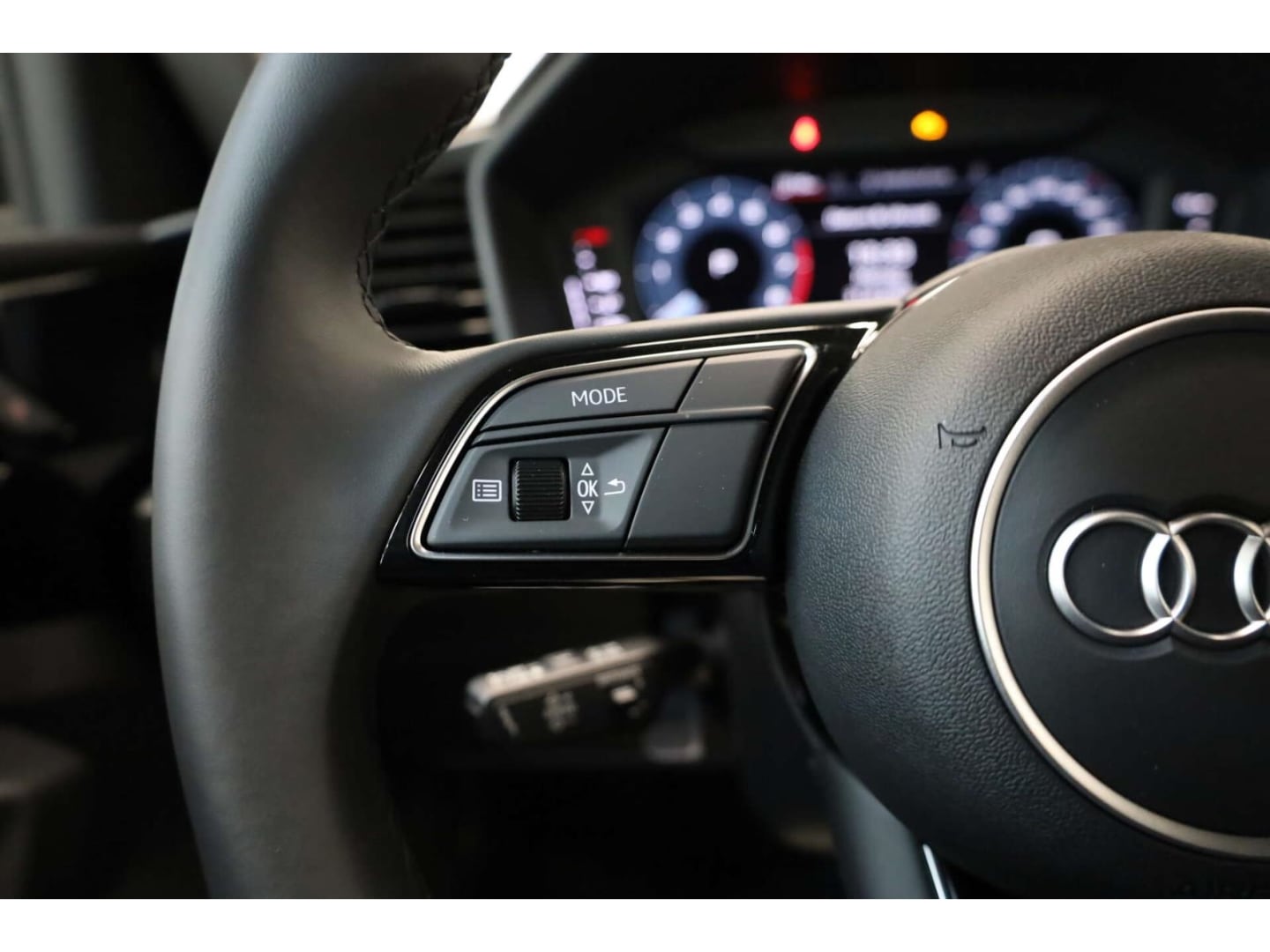 Bild über Audi A1 allstreet 30 TFSI S tronic - für weitere Informationen kontaktieren Sie den Audi Partner