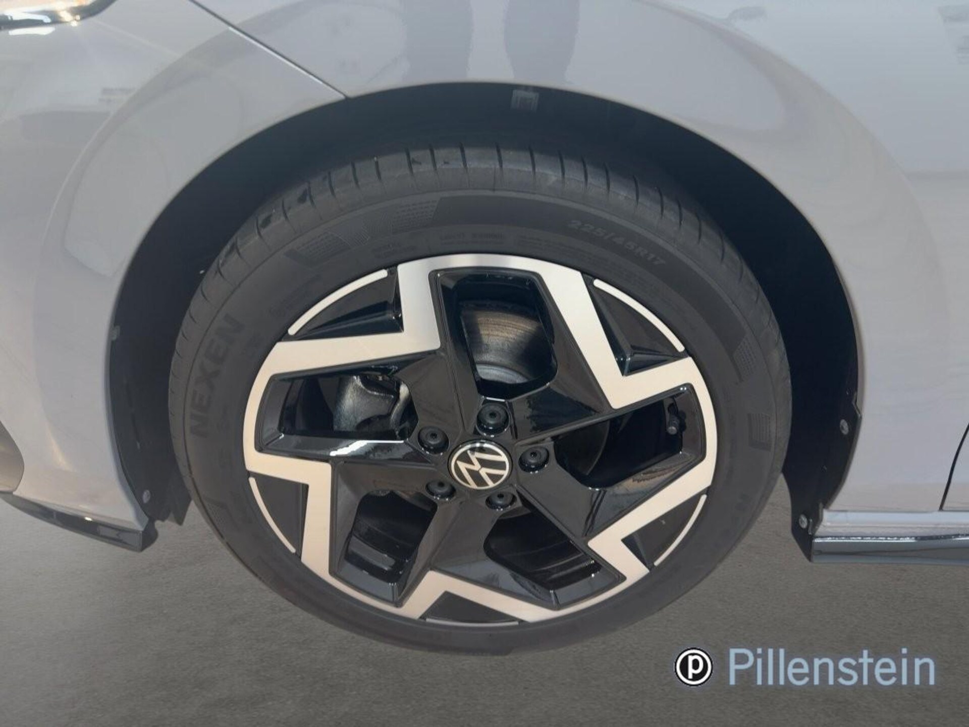 Volkswagen Golf Variant R-Line