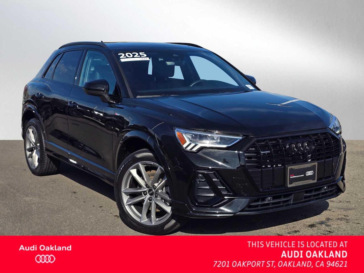 2025 Audi Q3 45 TFSI S Line Premium quattro's photo