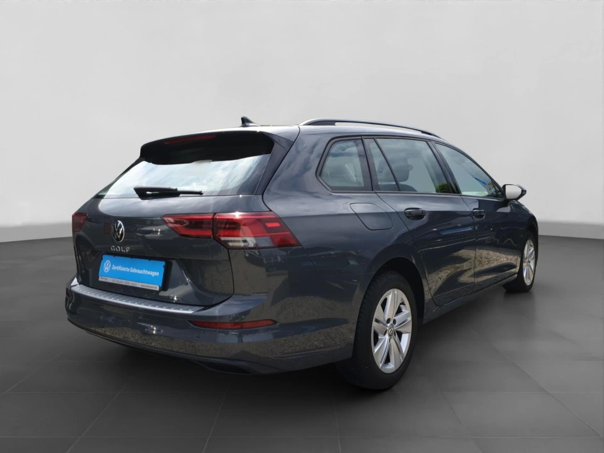Volkswagen Golf Variant Life