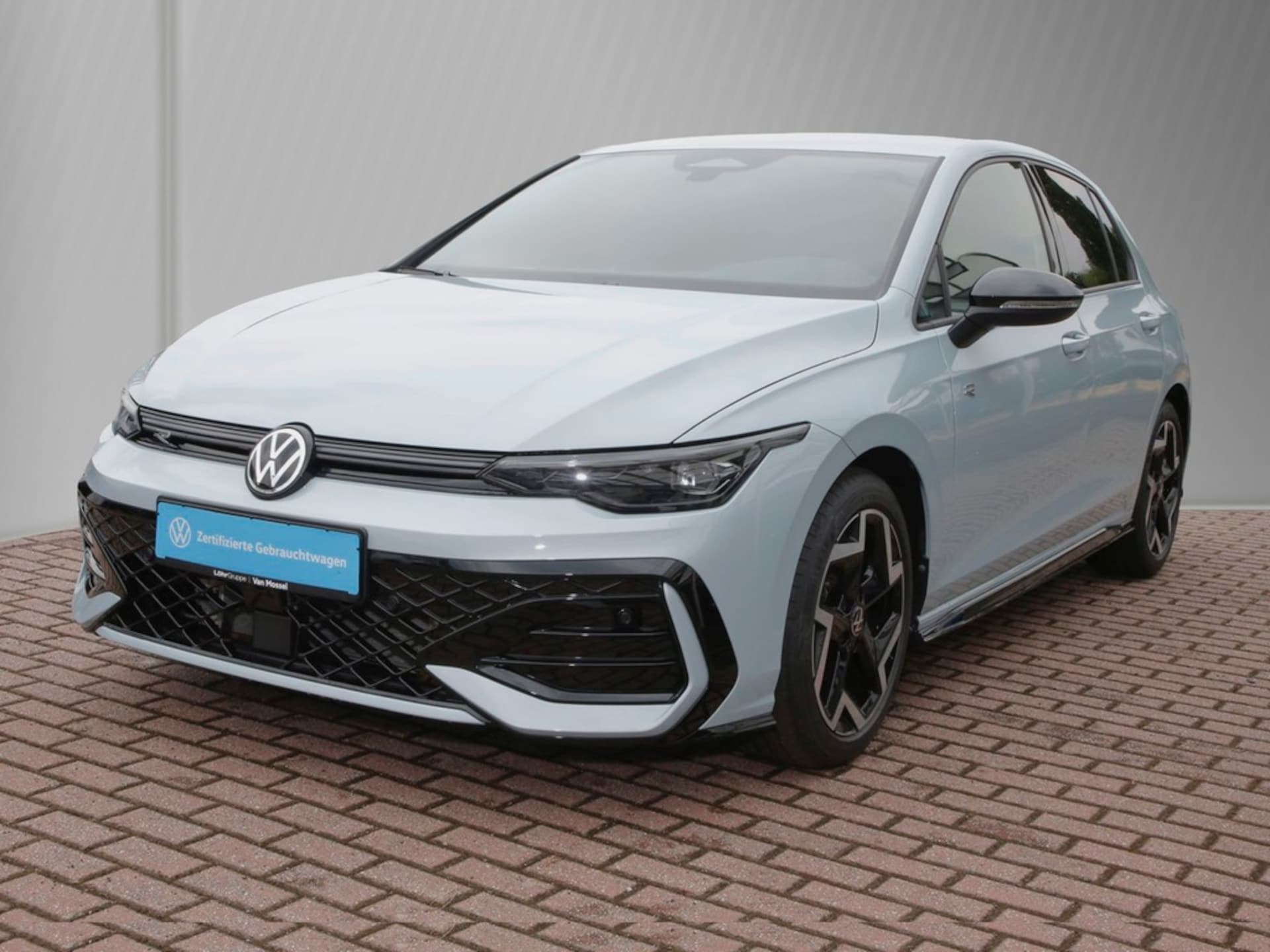 Volkswagen Golf R-Line
