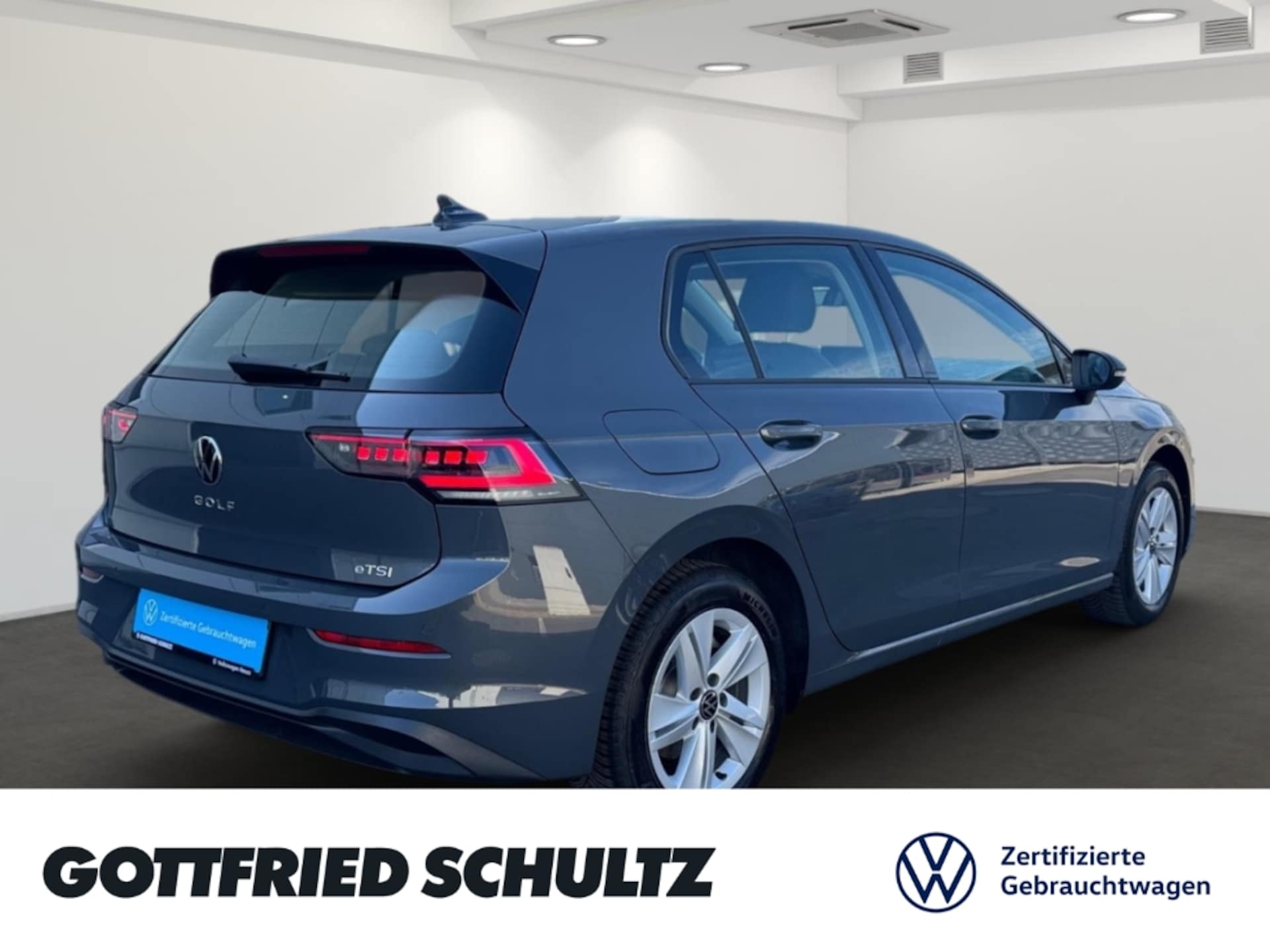 Volkswagen Golf Life