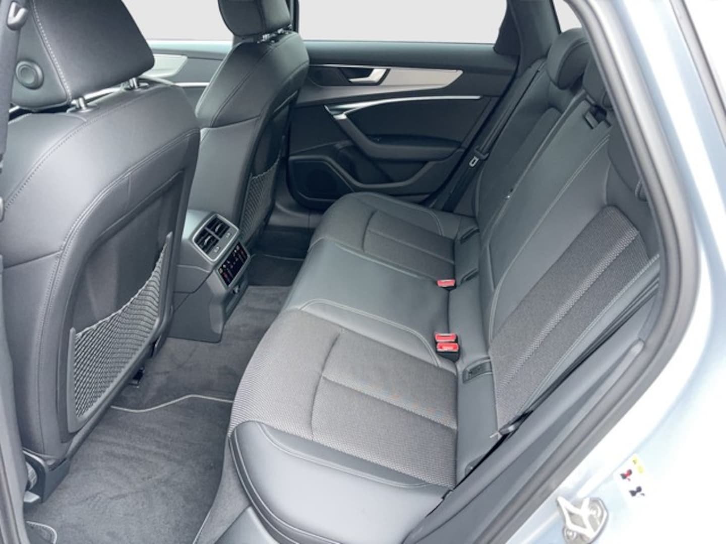 Bild über Audi A6 Limousine S line 55 TFSI quattro S tronic - für weitere Informationen kontaktieren Sie den Audi Partner